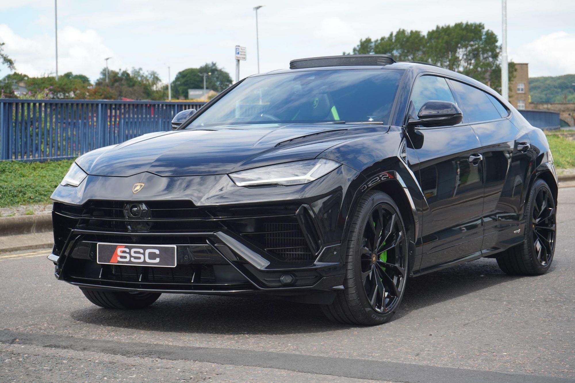 LAMBORGHINI URUS ESTATE 4.0T FSI V8 S 5dr Auto for sale UK - Slide 7