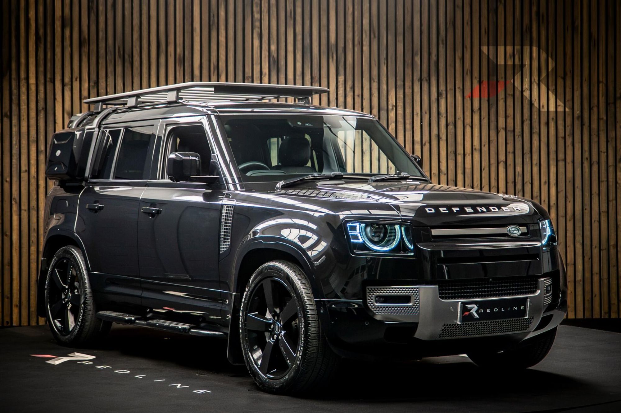 LAND ROVER DEFENDER DIESEL ESTATE 3.0 D300 X-Dynamic SE 110 5dr Auto for sale UK