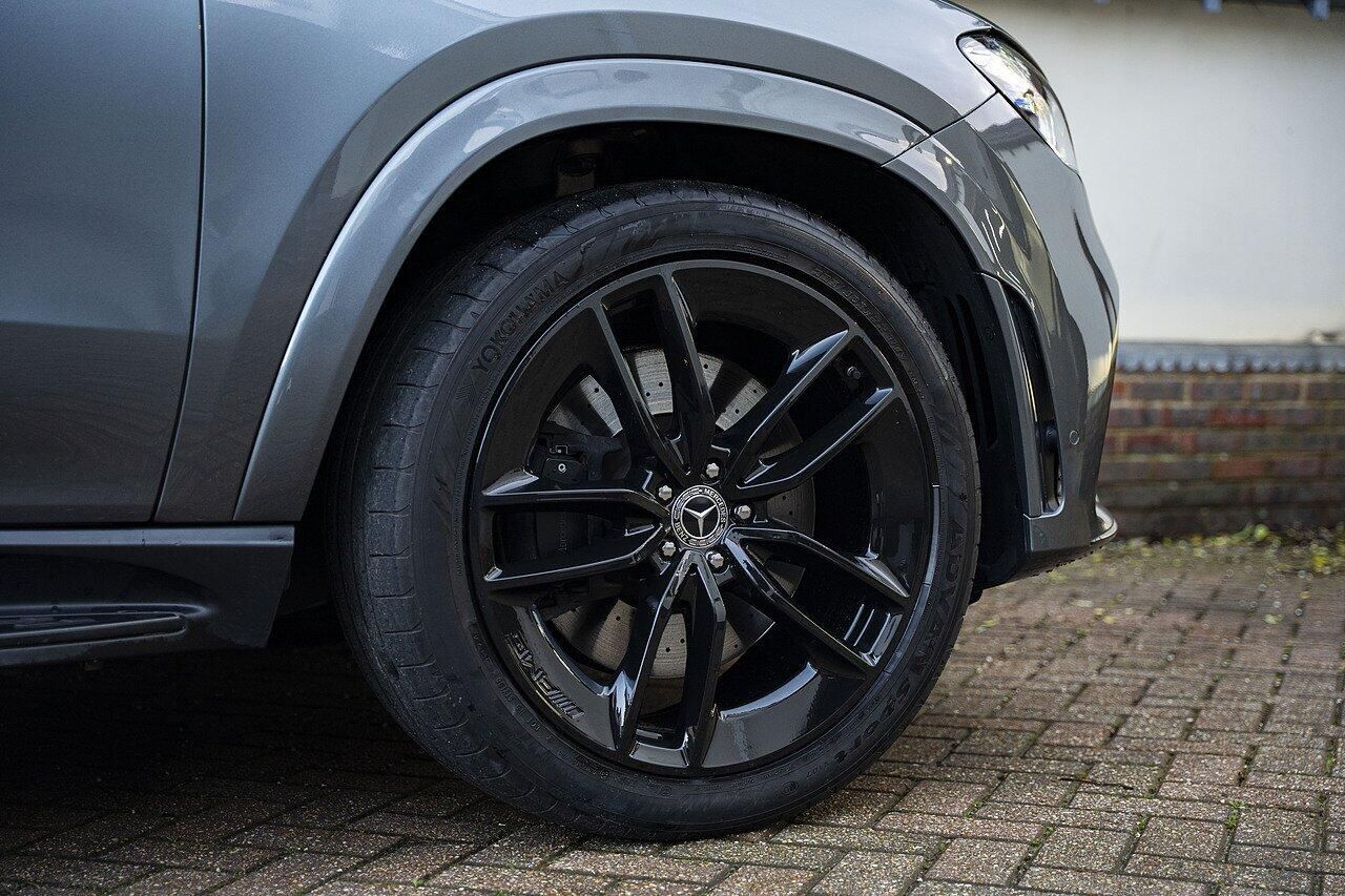 MERCEDES-BENZ GLE COUPE GLE DIESEL COUPE GLE 400d 4Matic AMG Line Premium + 5dr 9G-Tronic for sale UK - Slide 6