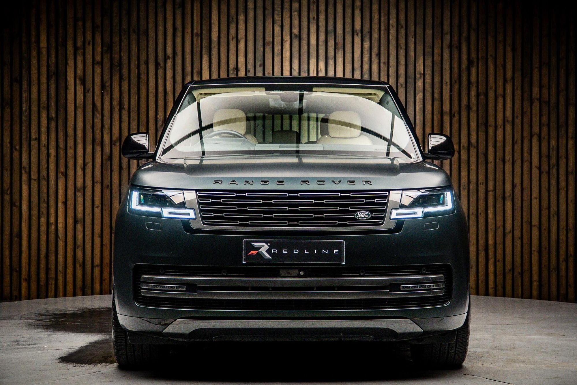 LAND ROVER RANGE ROVER ESTATE 3.0 P440e HSE 4dr Auto for sale UK - Slide 5