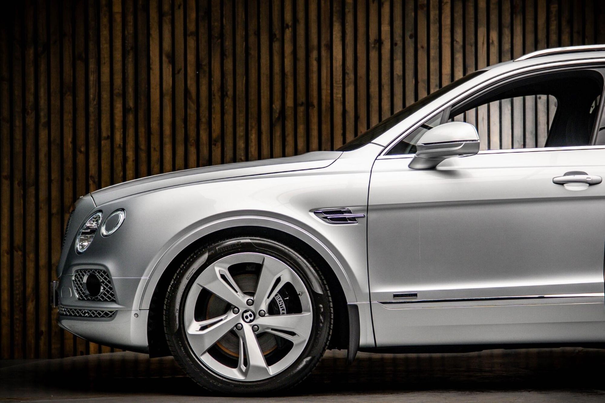 BENTLEY BENTAYGA DIESEL ESTATE 4.0 V8 5dr Auto for sale UK - Slide 9