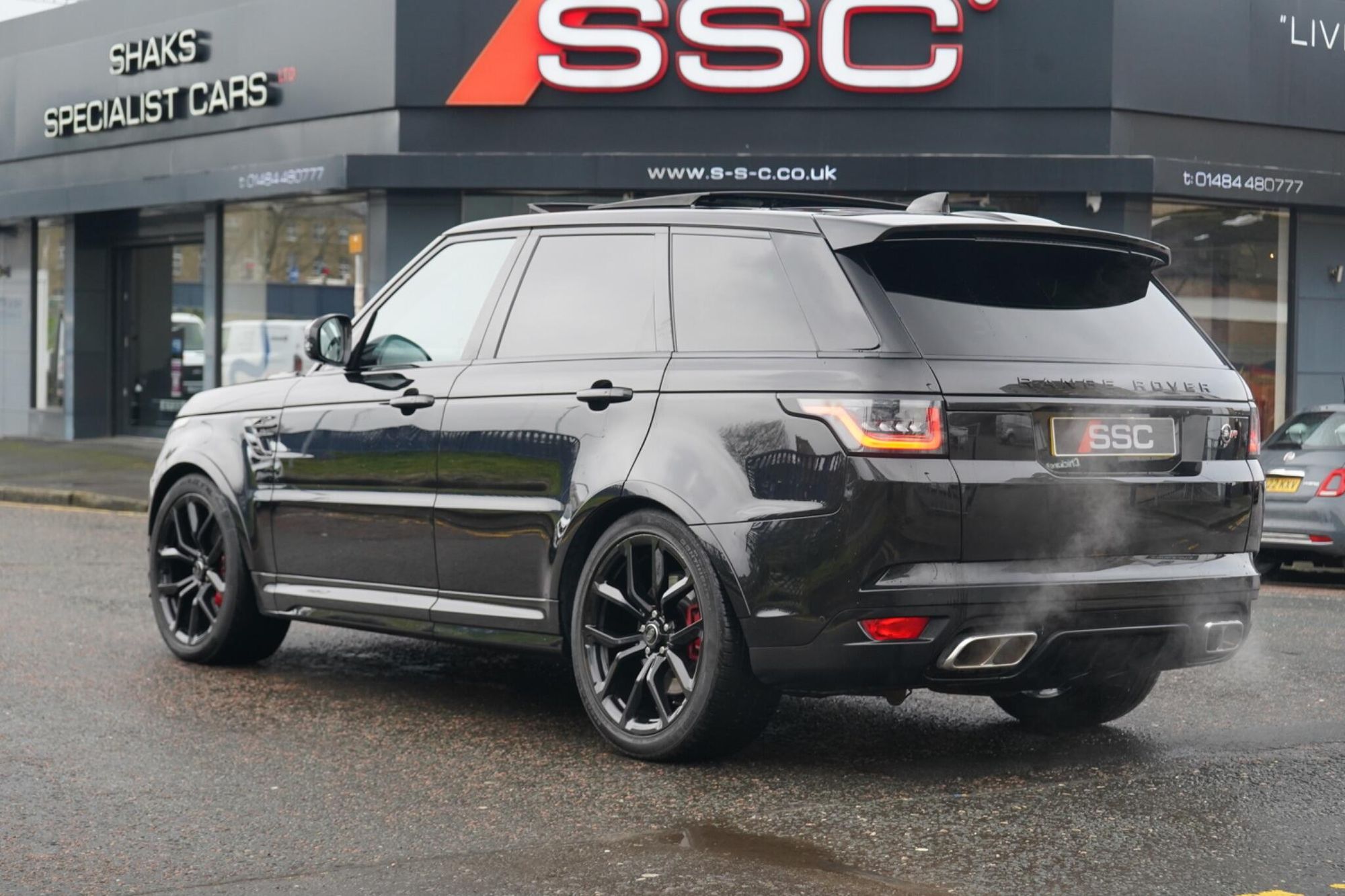 LAND ROVER RANGE ROVER SPORT ESTATE 5.0 P575 S/C SVR 5dr Auto for sale UK - Slide 10