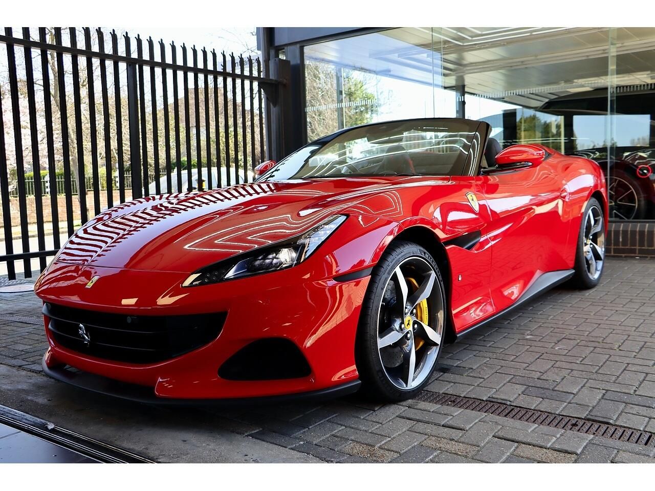 FERRARI Portofino M 2dr Auto for sale UK - Slide 6