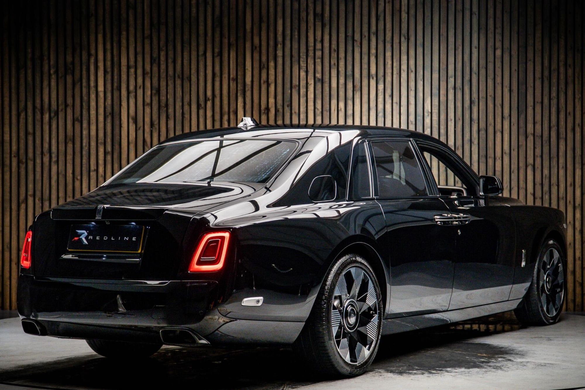 ROLLS-ROYCE PHANTOM SALOON 4dr Auto for sale UK - Slide 4