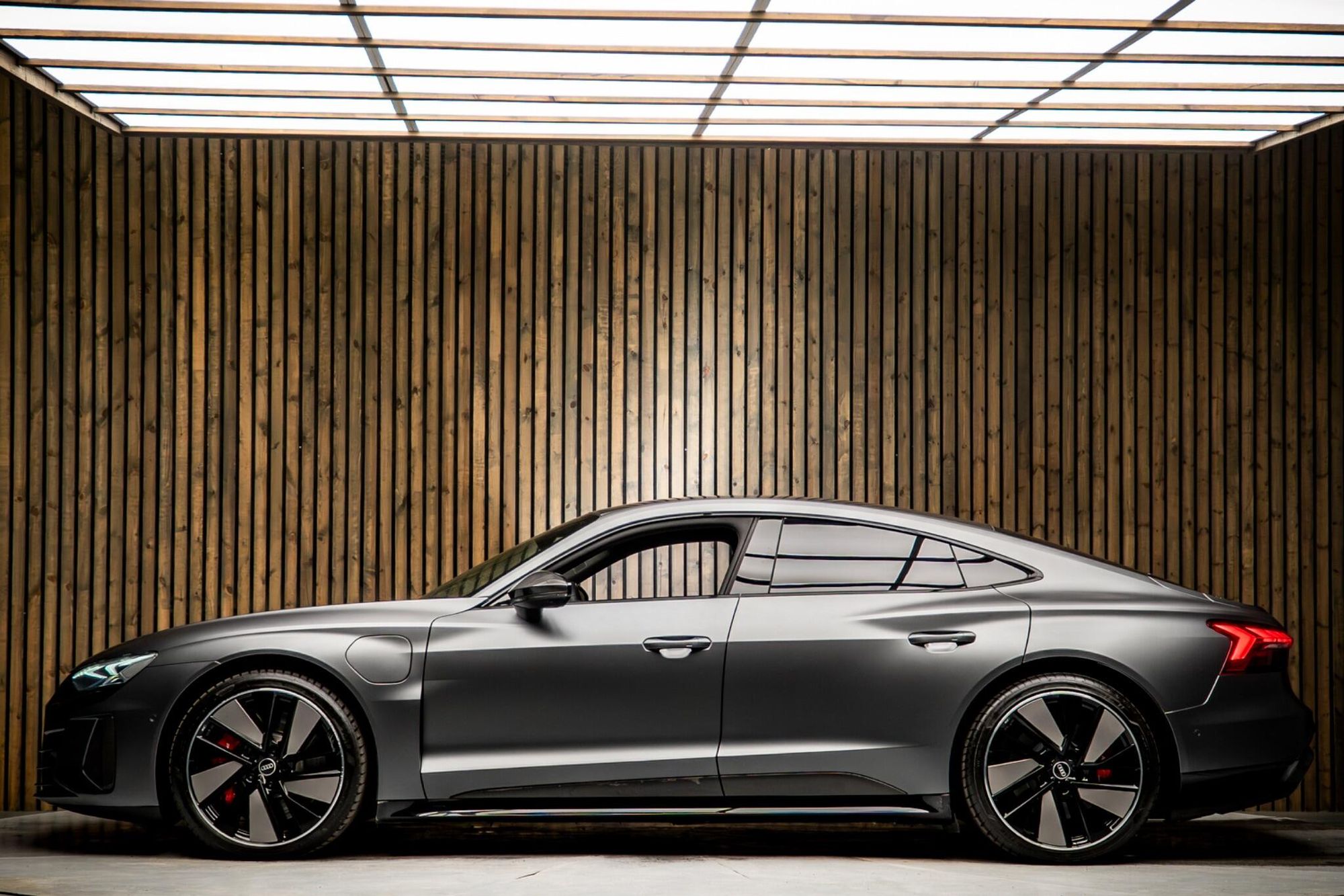 AUDI RS E-TRON GT SALOON 475kW Quattro 93kWh Carbon Vorsprung 4dr Auto for sale UK - Slide 7