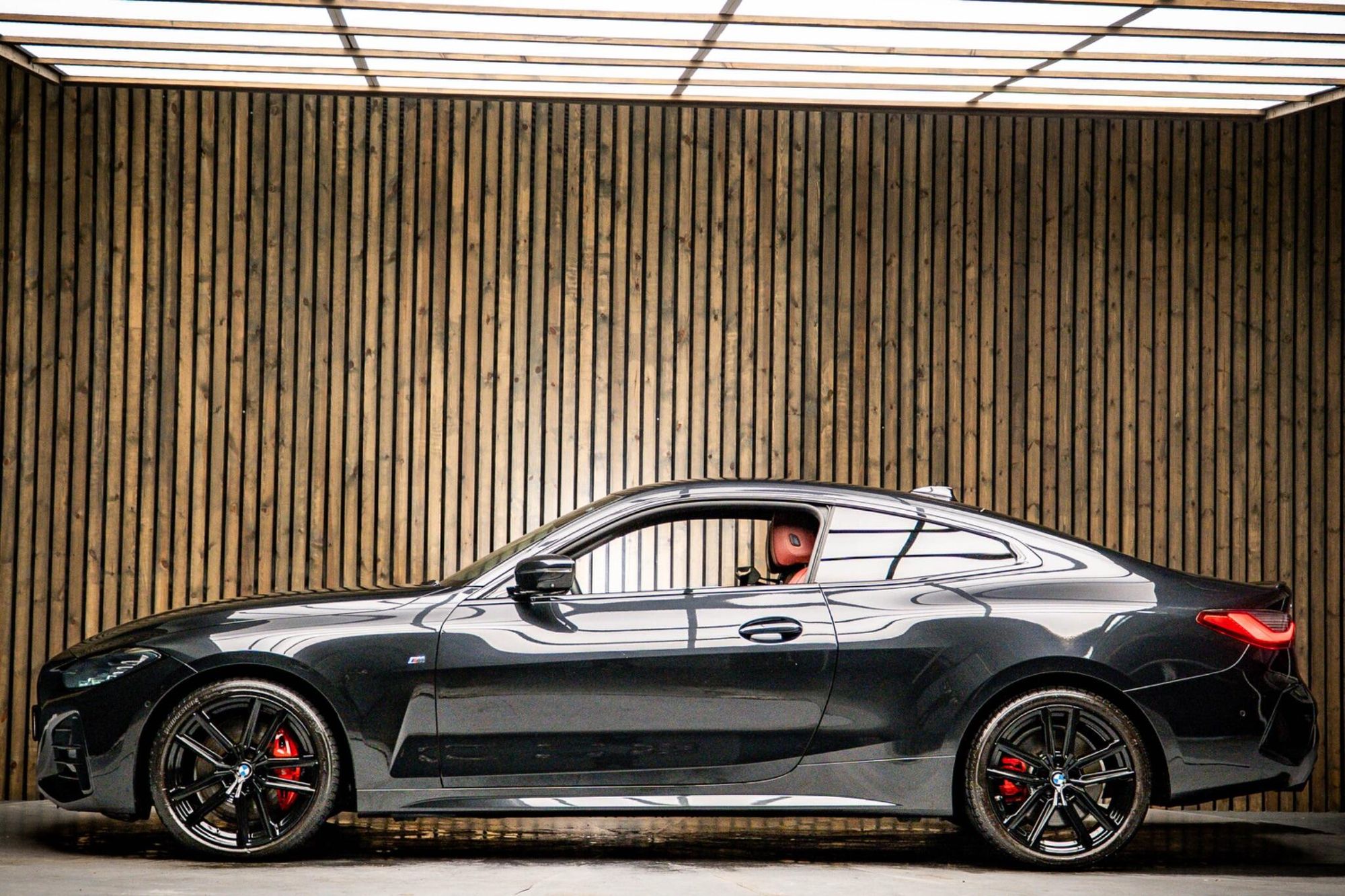 BMW 4 SERIES DIESEL COUPE 420d xDrive MHT M Sport 2dr Step Auto for sale UK - Slide 7