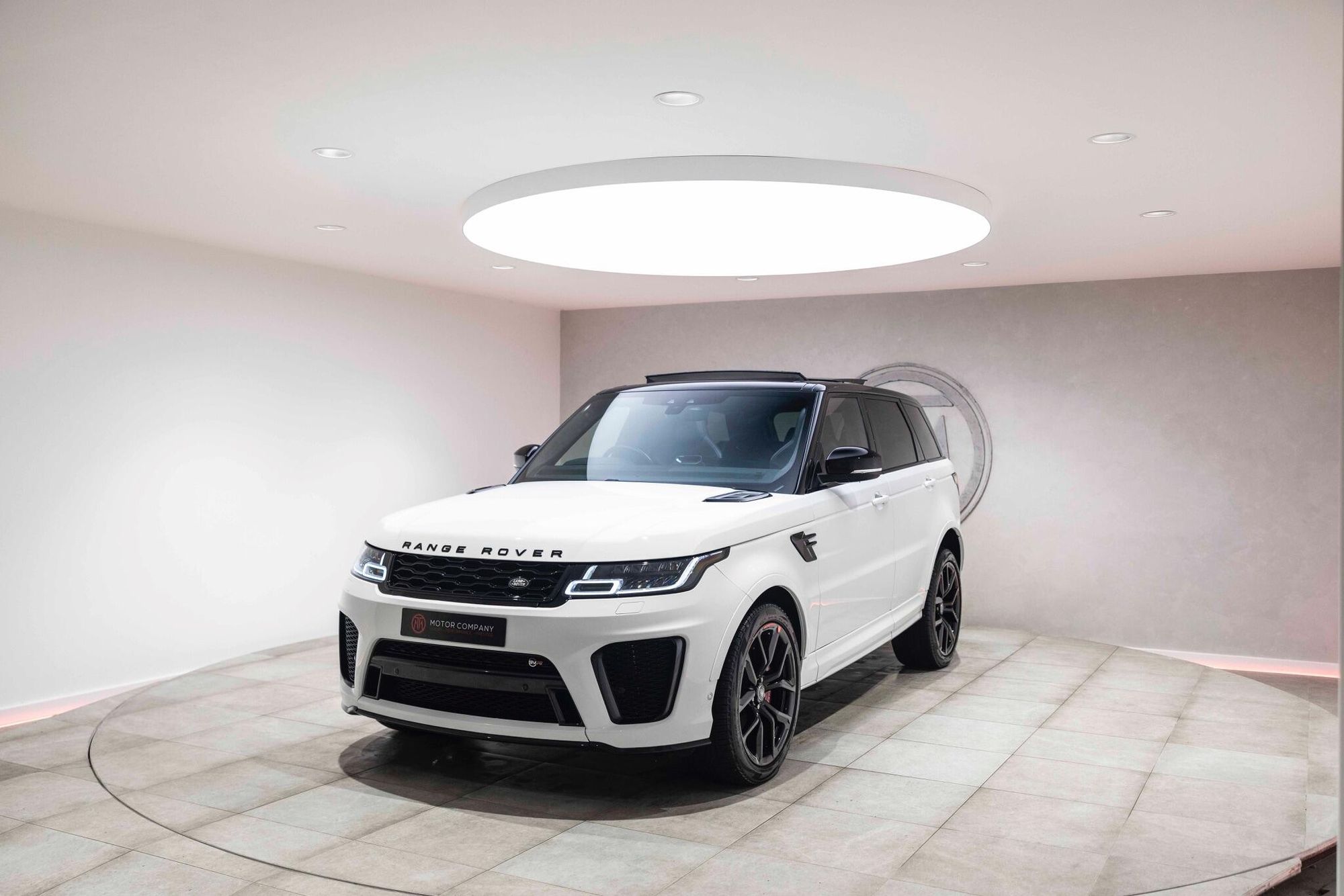 LAND ROVER RANGE ROVER SPORT ESTATE 5.0 P575 S/C SVR 5dr Auto for sale UK - Slide 10