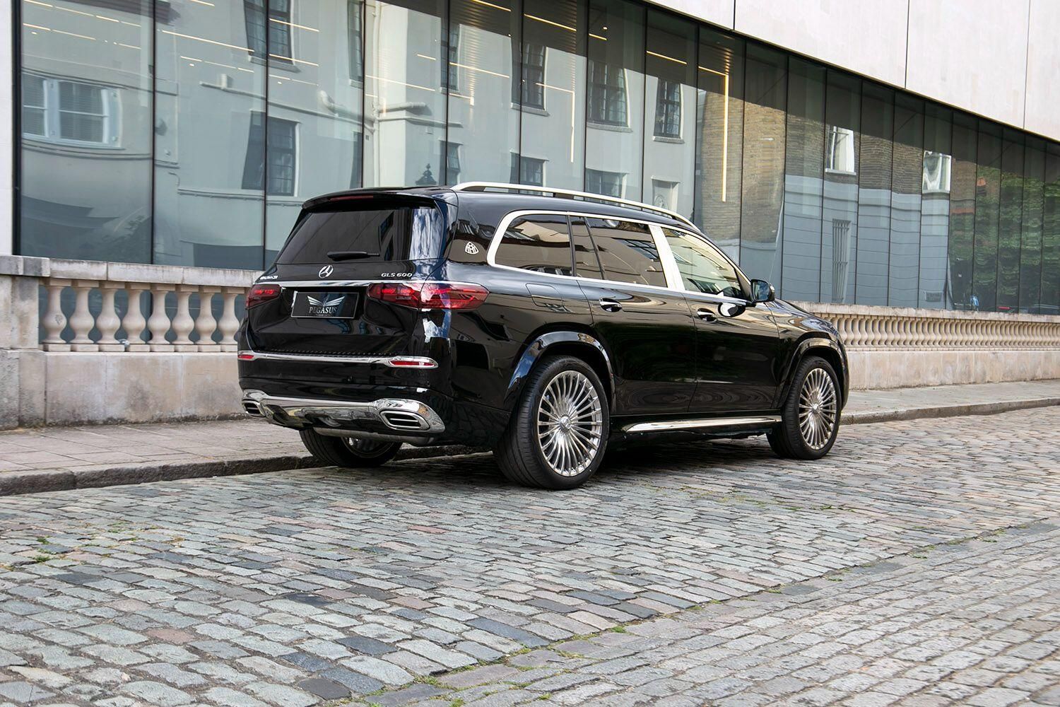 MERCEDES-BENZ GLS ESTATE Maybach GLS 600 4Matic First Class 5dr 9G-Tronic for sale UK - Slide 8