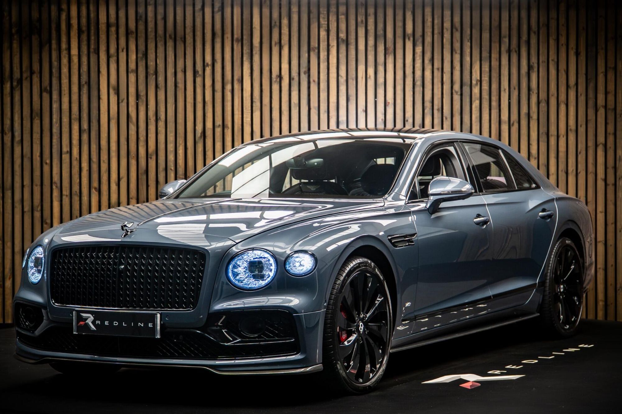 BENTLEY FLYING SPUR SALOON 4.0 V8 4dr Auto for sale UK - Slide 8