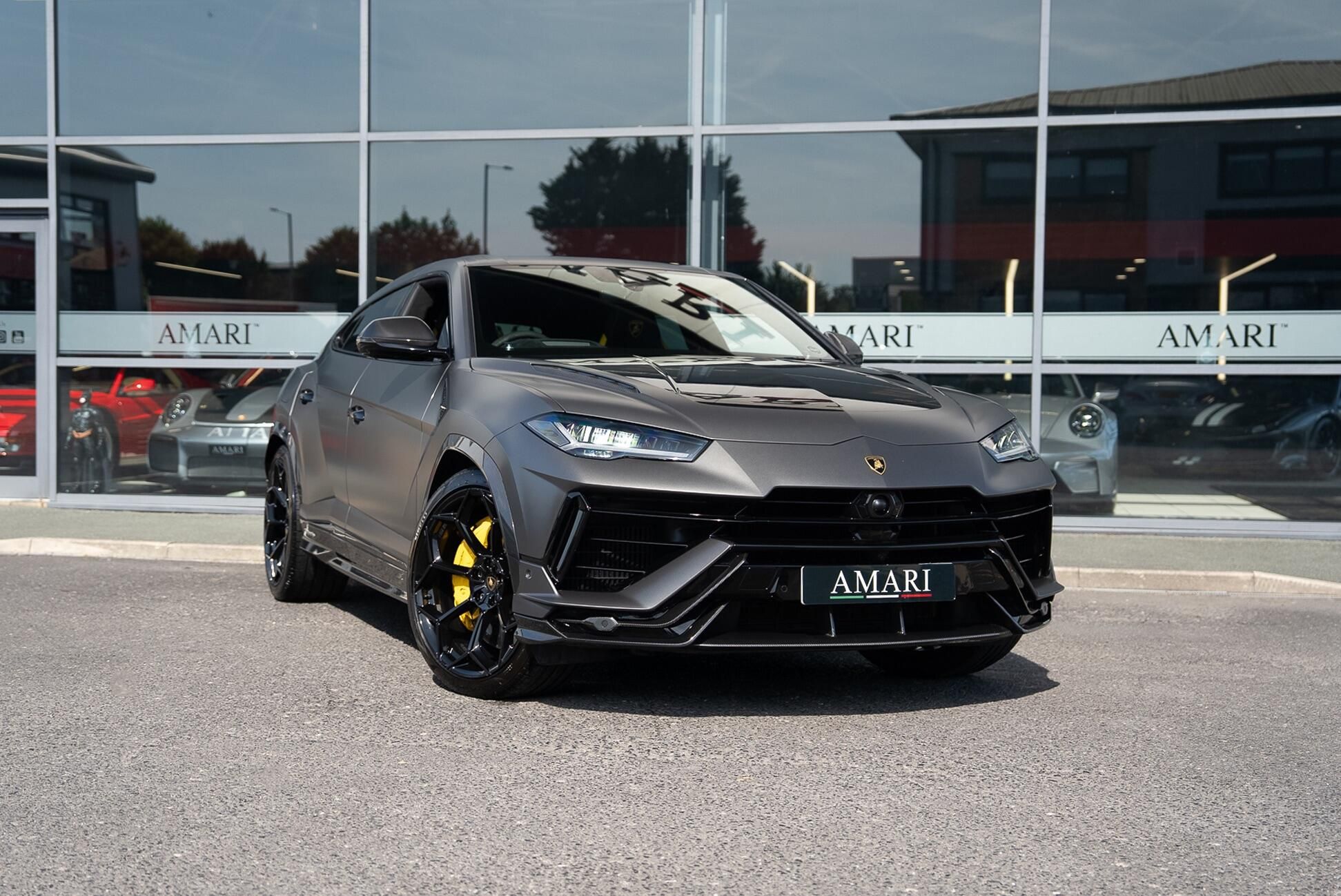 LAMBORGHINI URUS ESTATE 4.0T FSI V8 Performante 5dr Auto for sale UK - Slide 6