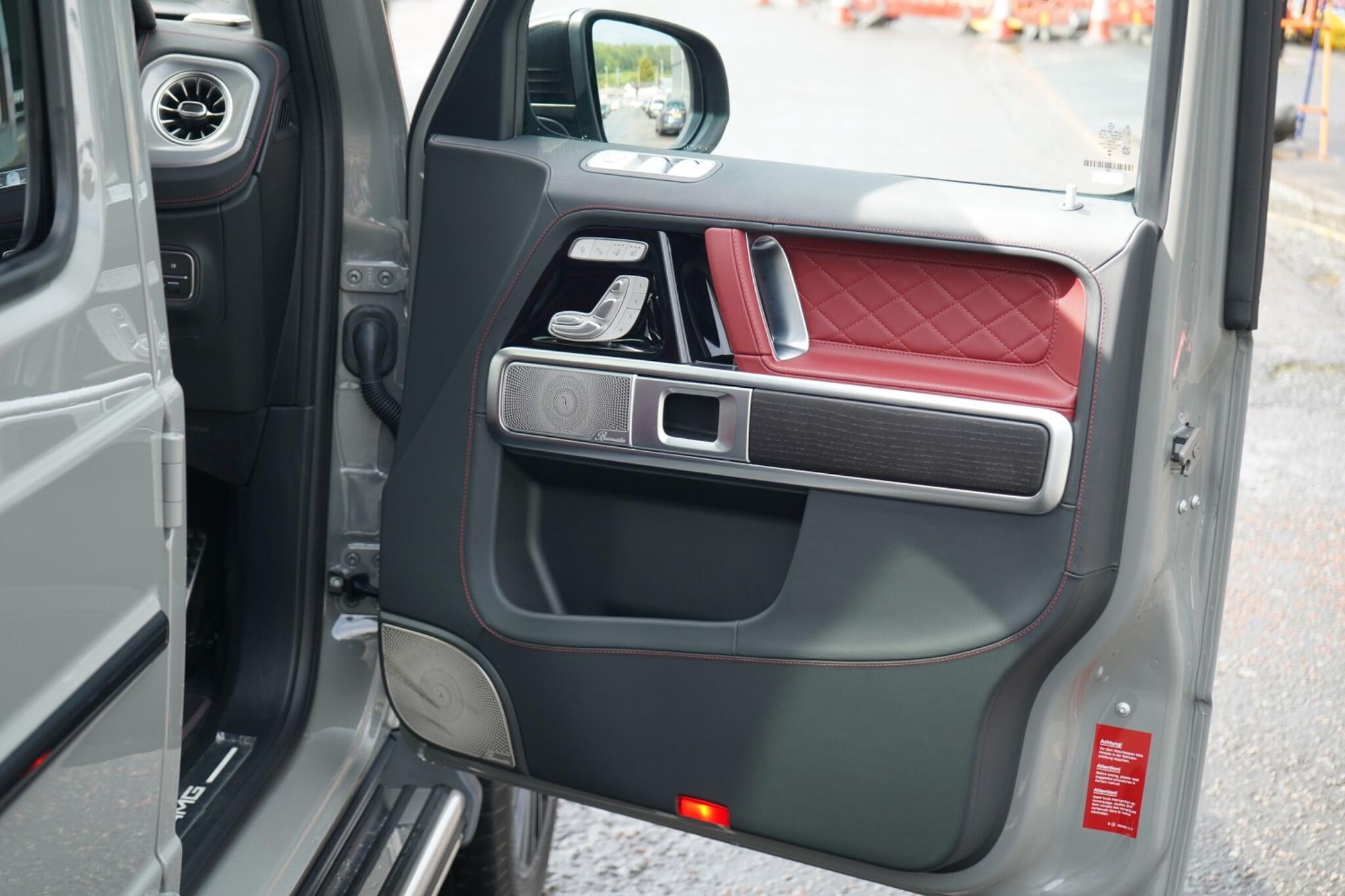 MERCEDES-BENZ G CLASS AMG STATION WAGON SPECIAL EDITIONS G63 Manufaktur Edition 5dr 9G-Tronic for sale UK - Slide 7