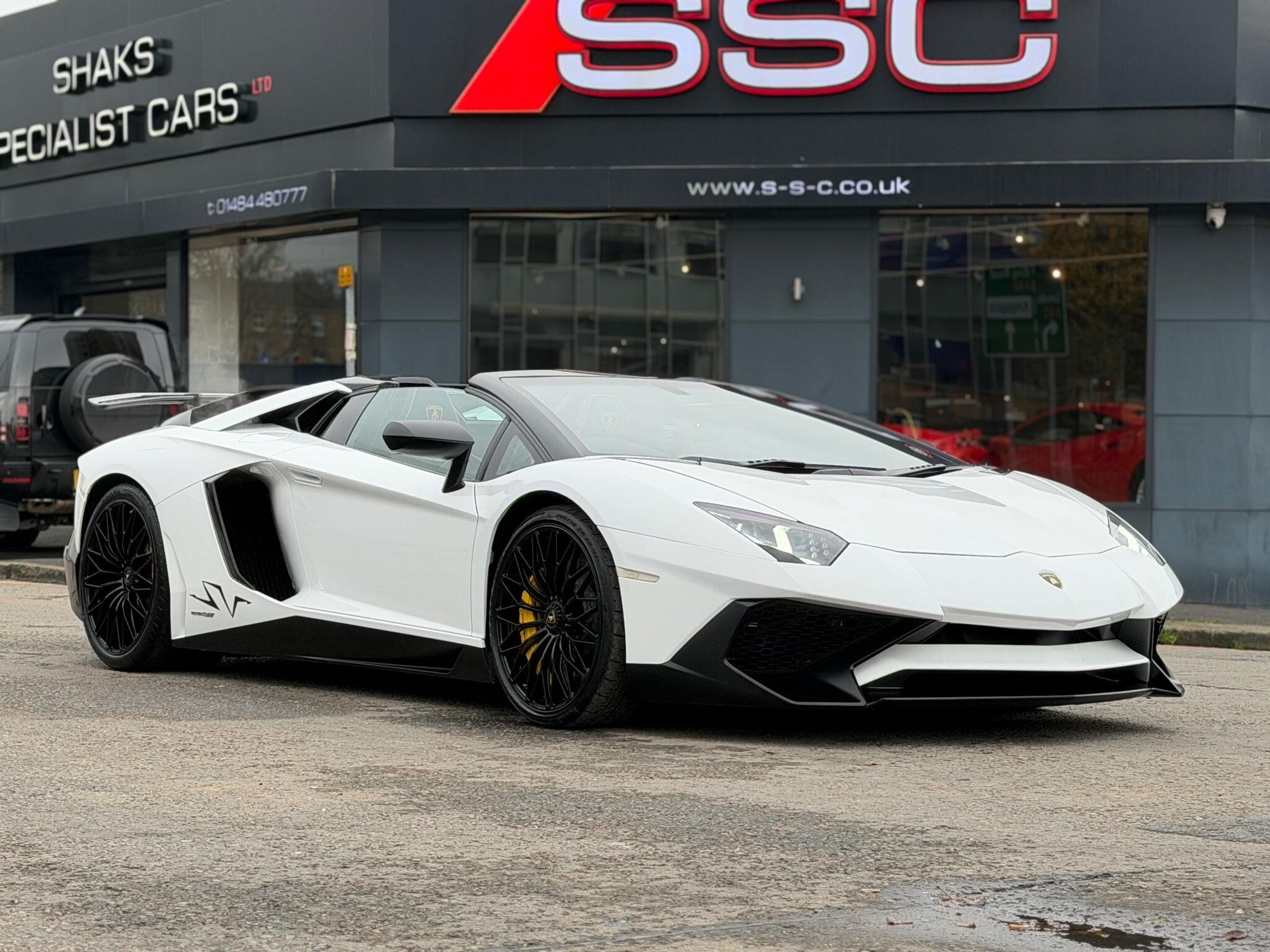 LAMBORGHINI AVENTADOR ROADSTER LP 750-4 Superveloce 2dr ISR for sale UK - Slide 7