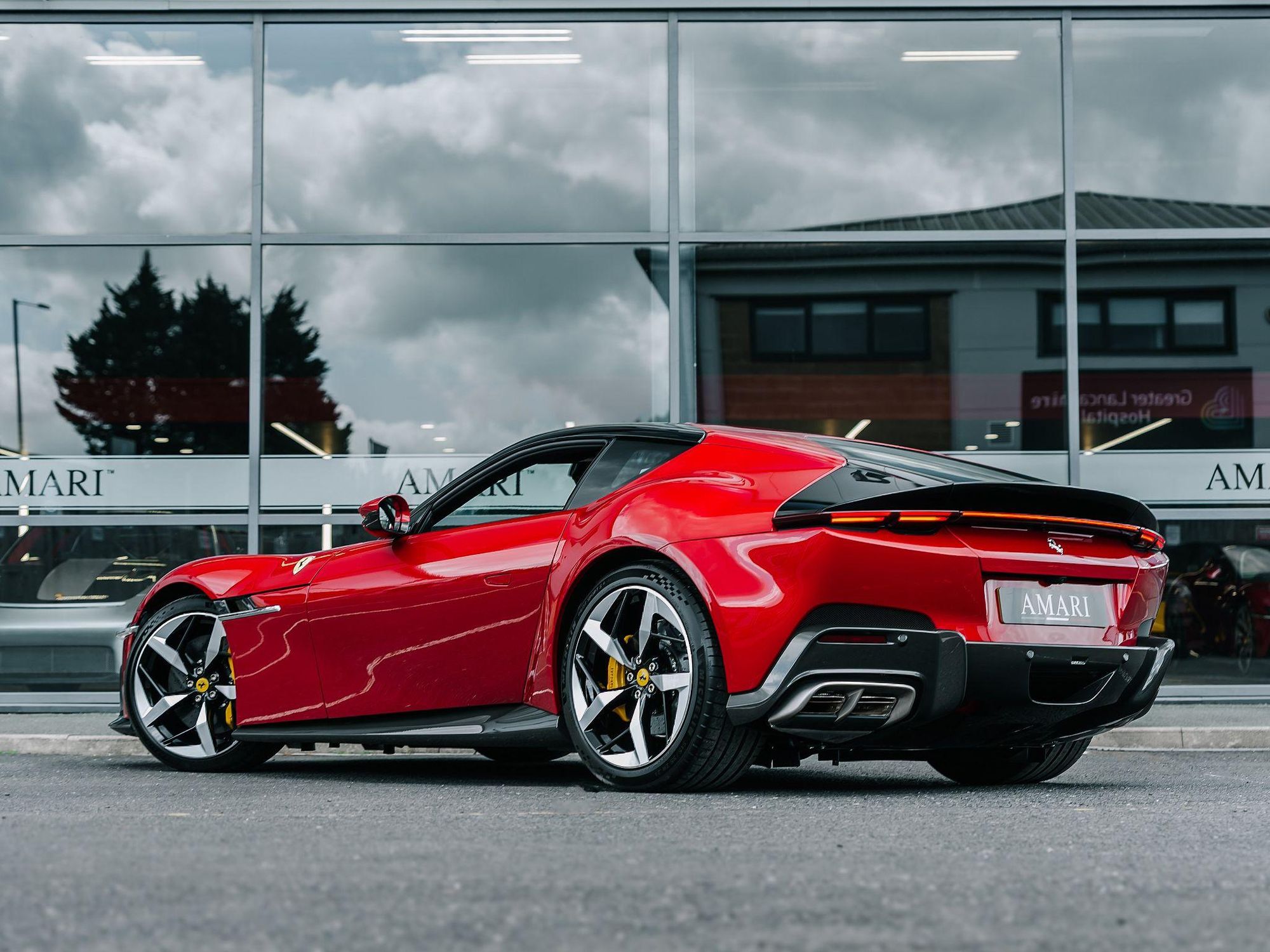 FERRARI 12CILINDRI COUPE 2dr Auto for sale UK - Slide 3