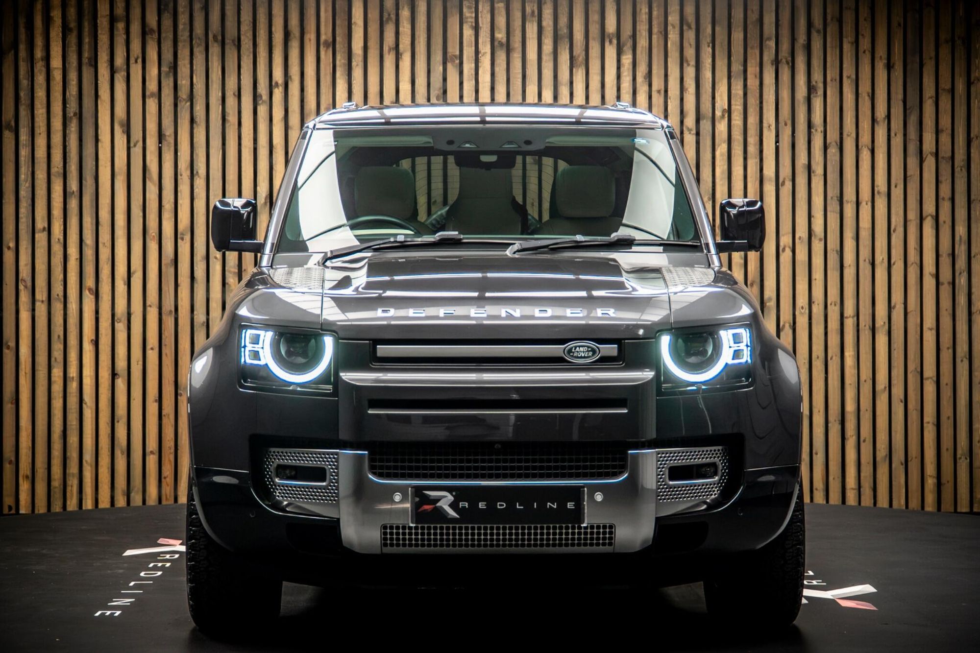 LAND ROVER DEFENDER DIESEL ESTATE 3.0 D300 HSE 110 5dr Auto for sale UK - Slide 5