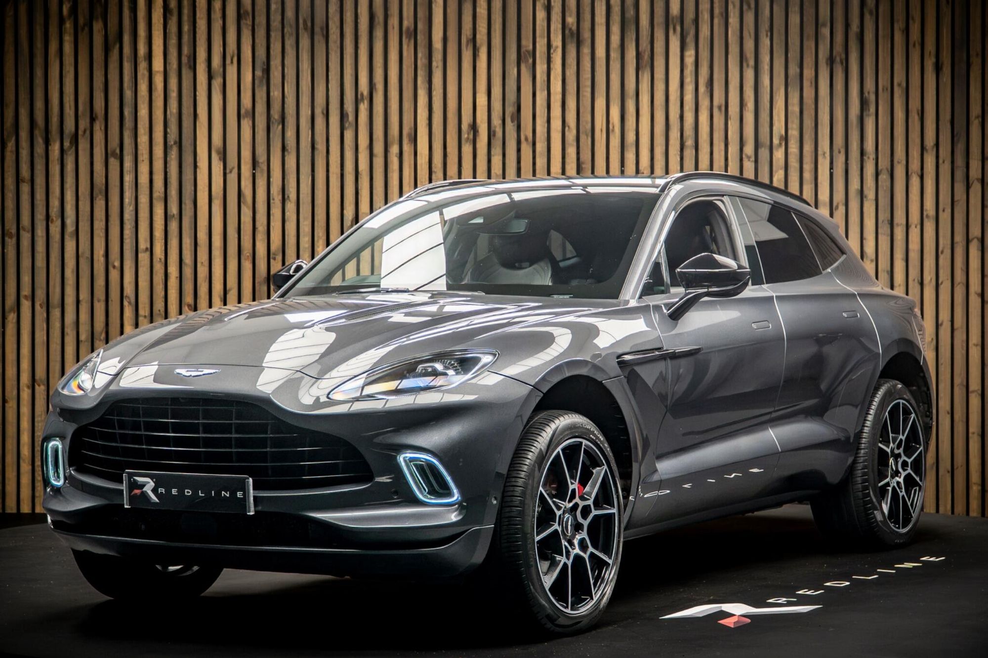 ASTON MARTIN DBX ESTATE V8 DBX707 5dr Touchtronic for sale UK - Slide 8