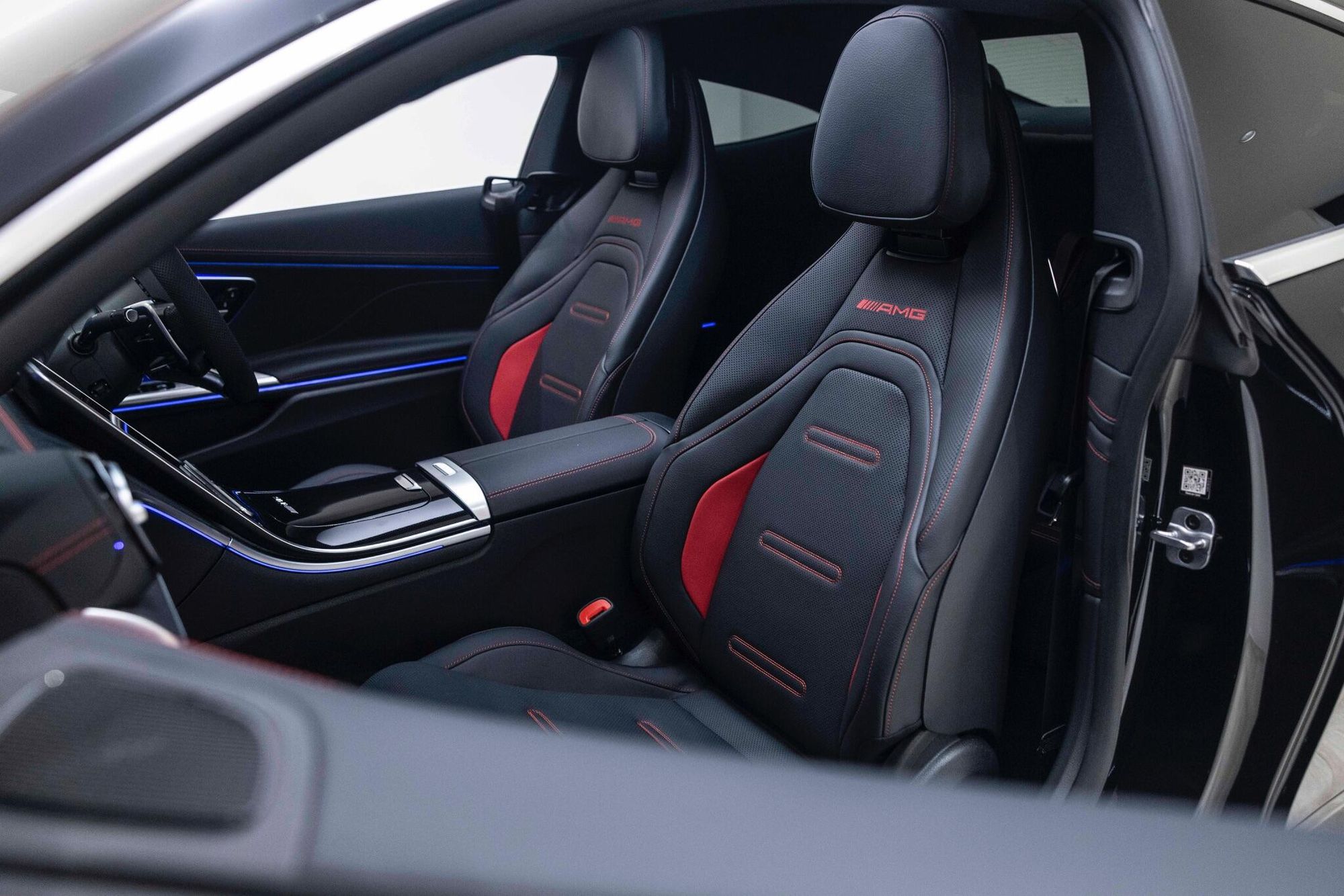 MERCEDES-BENZ CLE COUPE CLE 53 4Matic+ AMG Premium 2dr 9G-Tronic for sale UK - Slide 3