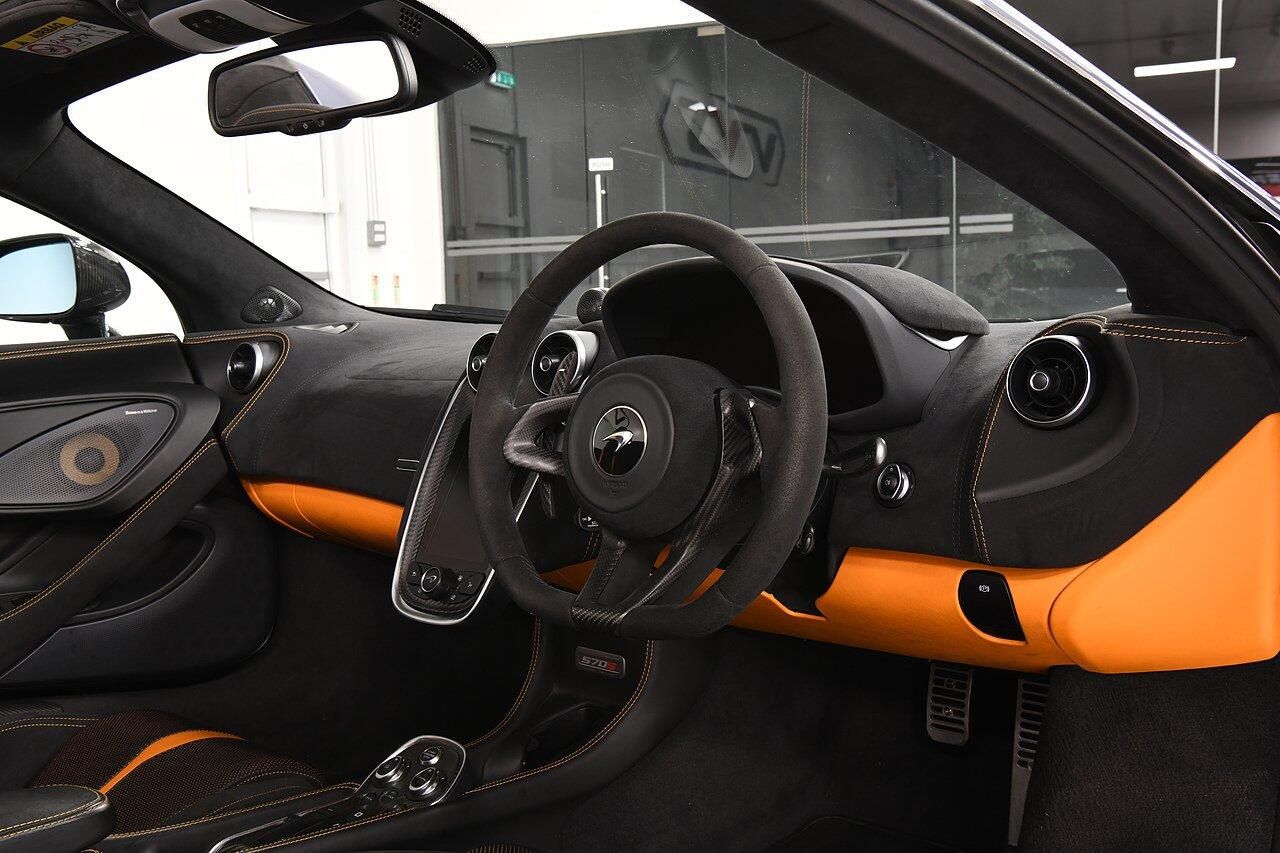 MCLAREN 570 S SPIDER V8 2dr SSG Auto for sale UK - Slide 4
