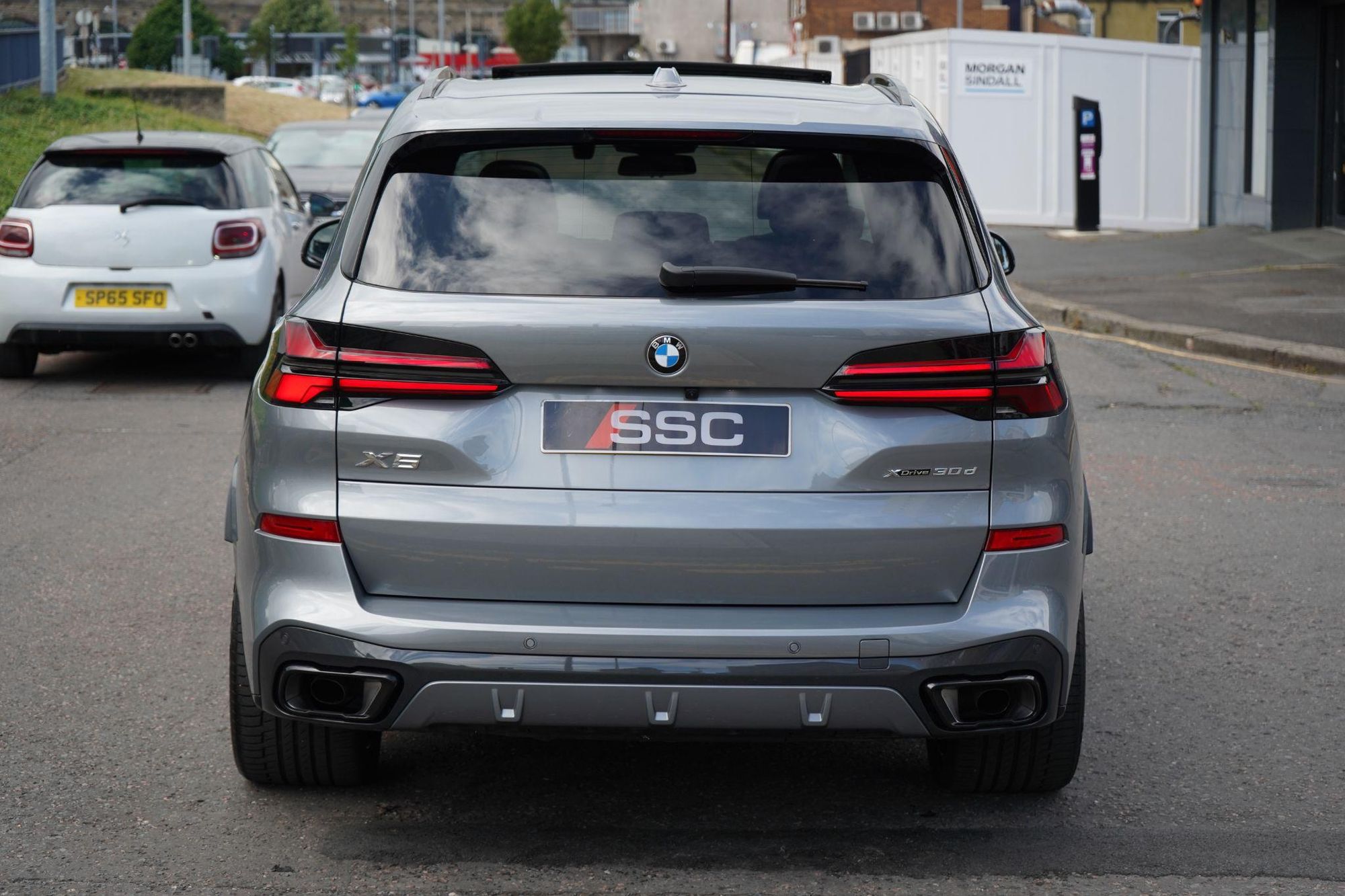 BMW X5 DIESEL ESTATE xDrive30d MHT M Sport 5dr Auto for sale UK - Slide 7