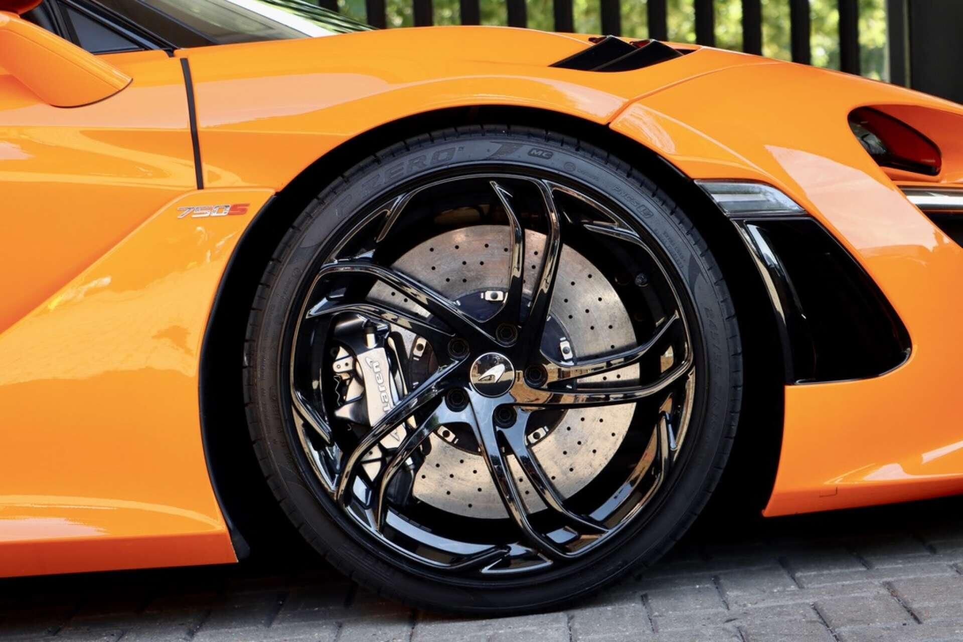 MCLAREN 750S SPIDER V8 2dr SSG Auto for sale UK - Slide 10