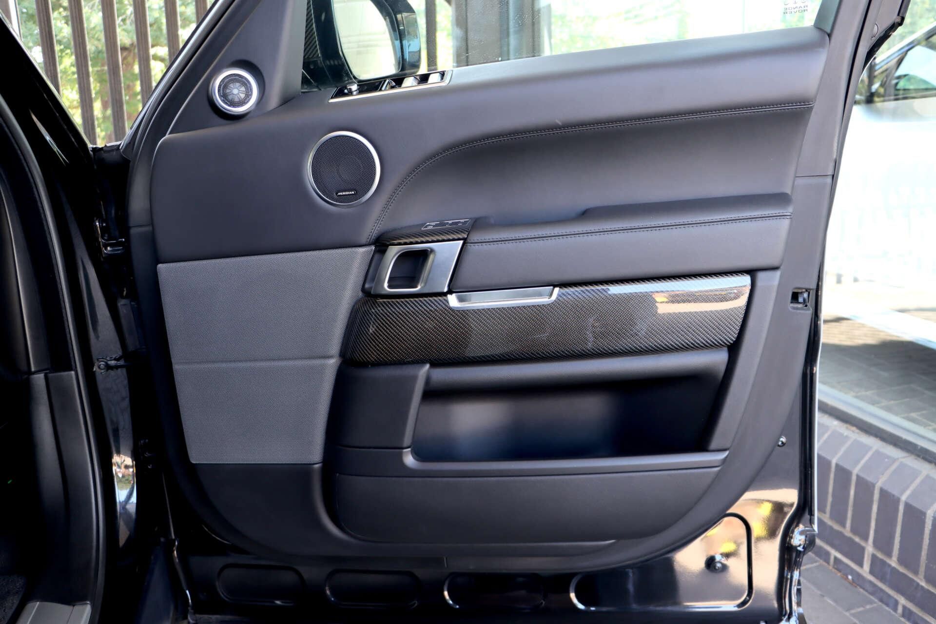 LAND ROVER RANGE ROVER SPORT ESTATE 5.0 P575 S/C SVR Carbon Edition 5dr Auto for sale UK - Slide 3