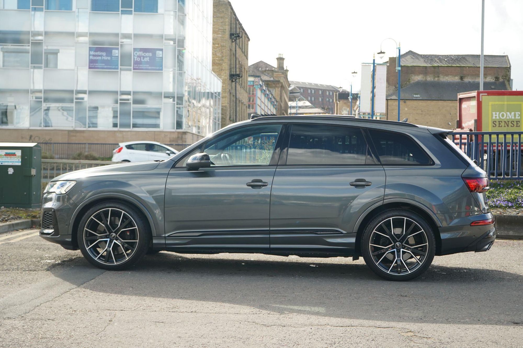 AUDI Q7 ESTATE SQ7 TFSI Quattro Vorsprung 5dr Tiptronic for sale UK - Slide 8