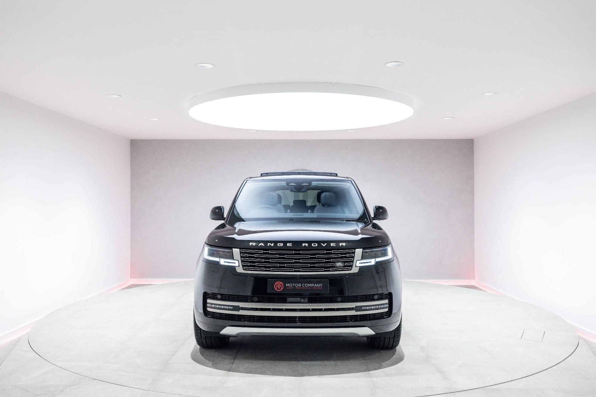 LAND ROVER RANGE ROVER DIESEL ESTATE 3.0 D300 SE 4dr Auto for sale UK - Slide 7