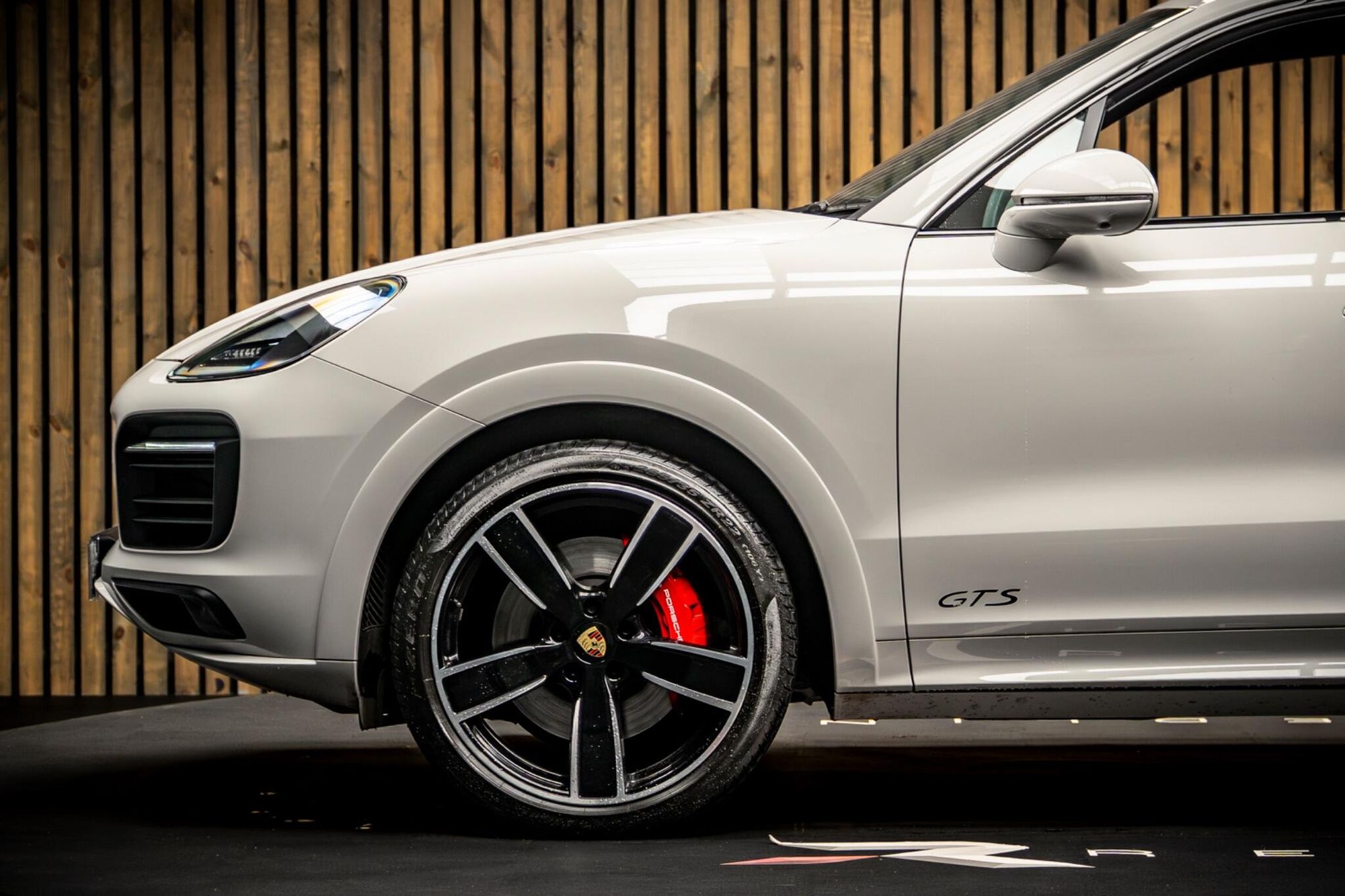PORSCHE CAYENNE ESTATE GTS 5dr Tiptronic S for sale UK - Slide 9