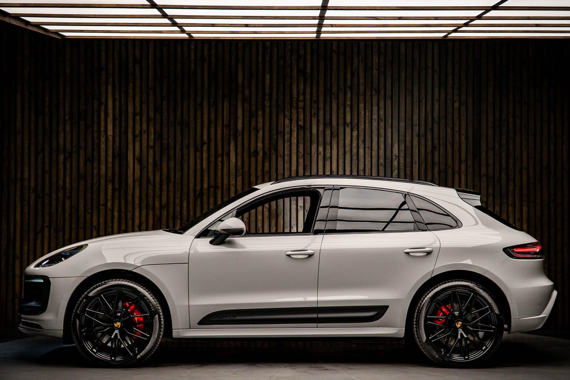 PORSCHE MACAN ESTATE GTS 5dr PDK for sale UK - Slide 7
