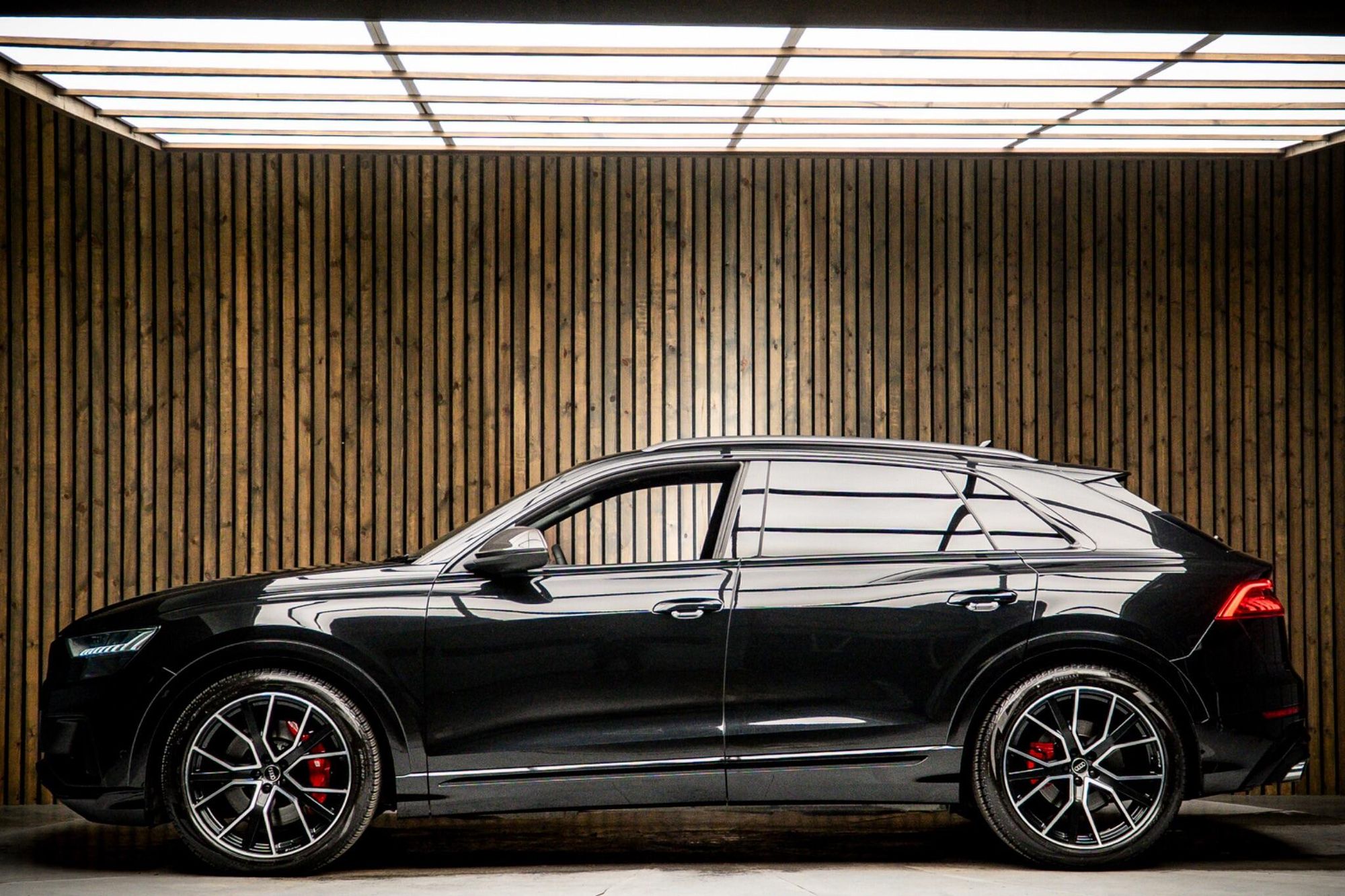 AUDI Q8 ESTATE SQ8 TFSI Quattro Vorsprung 5dr Tiptronic for sale UK - Slide 7