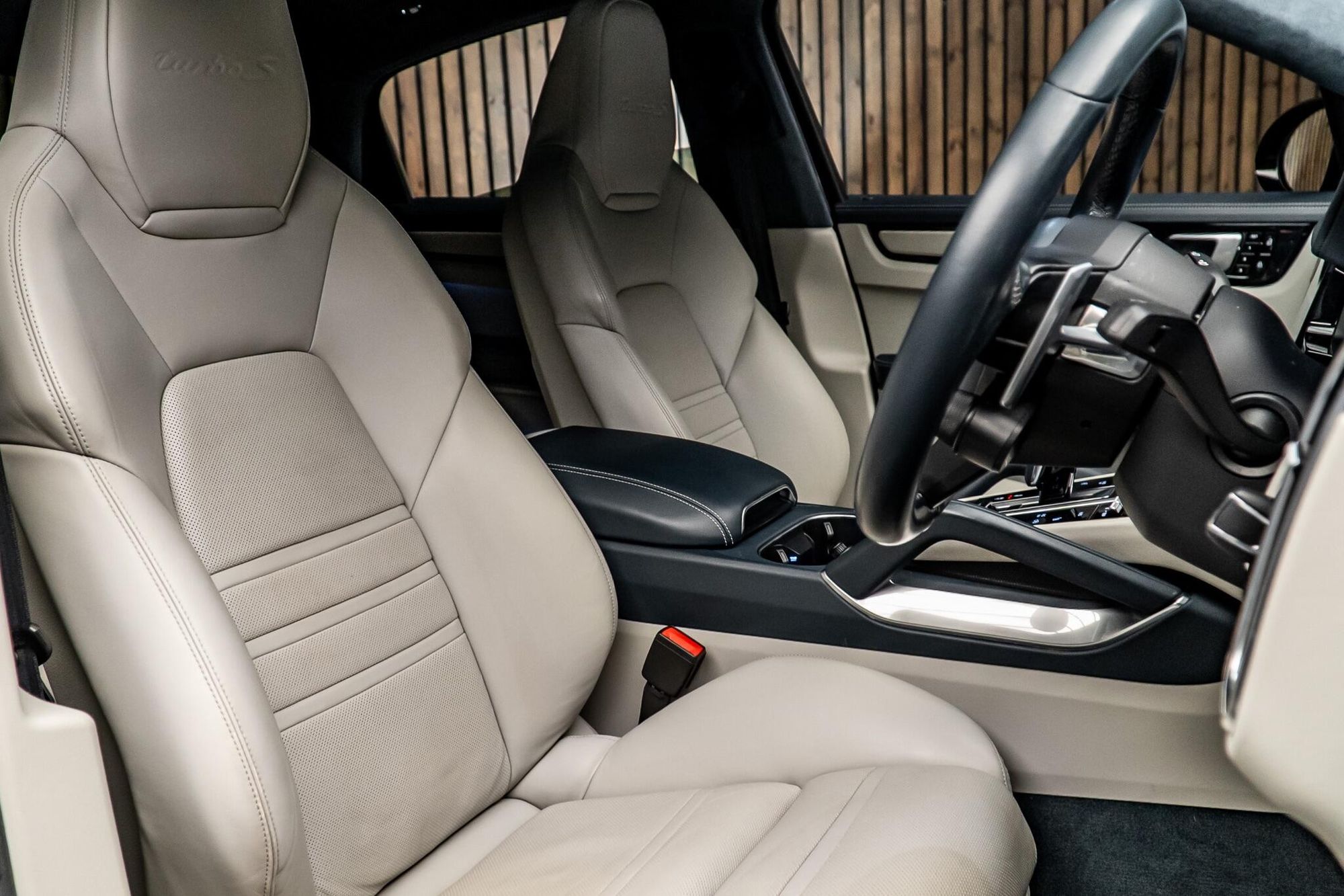 PORSCHE CAYENNE COUPE E-Hybrid Turbo S 5dr Tiptronic S for sale UK - Slide 2