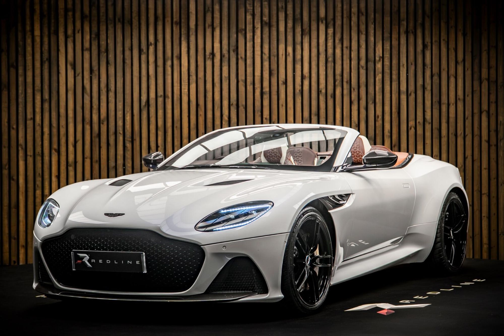 ASTON MARTIN DBS CONVERTIBLE V12 Superleggera 2dr Volante Touchtronic Auto for sale UK - Slide 8