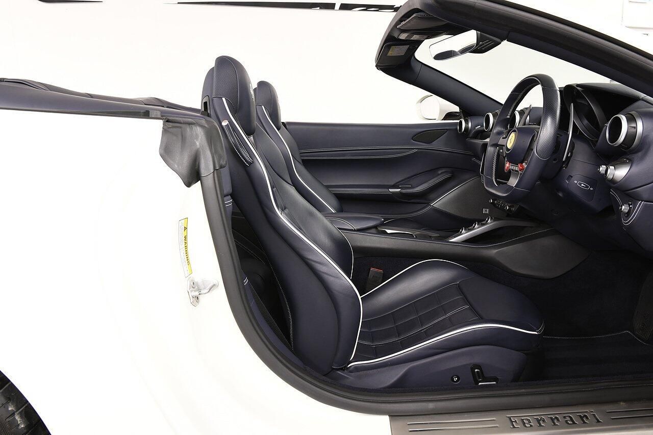 FERRARI PORTOFINO CONVERTIBLE GT 2dr Auto for sale UK - Slide 6