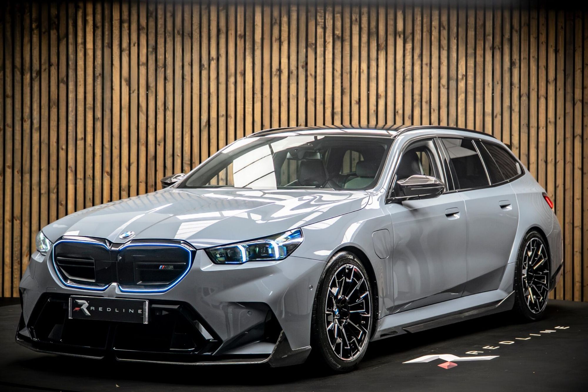 BMW M5 Touring 4.4 22.1kWh 5 Door Auto for sale UK - Slide 8