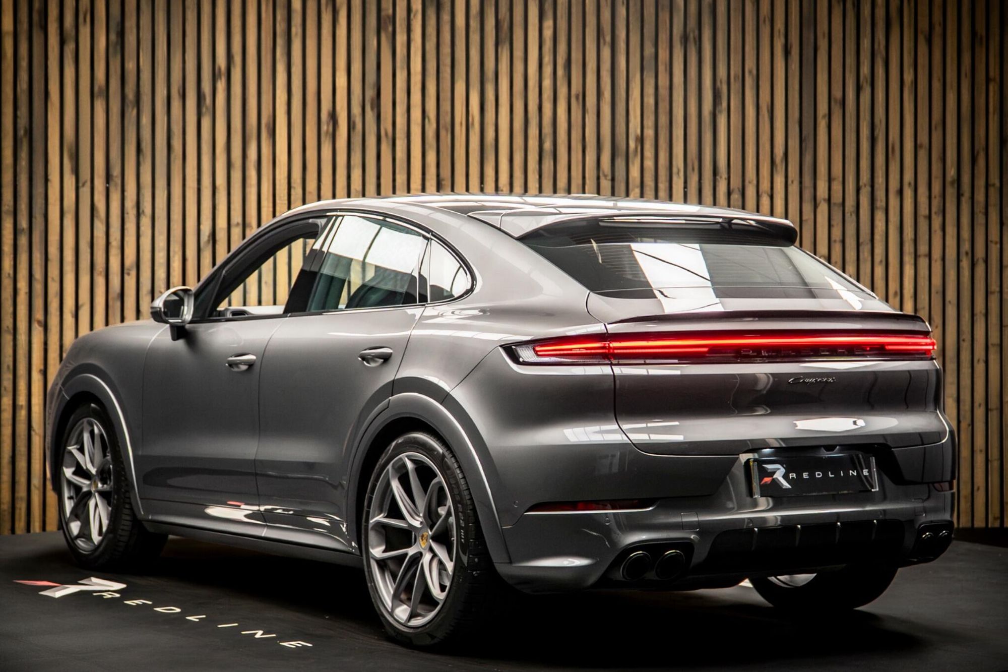 Porsche Cayenne Coupe 3.0 V6 Black Edition 353 Tiptronic S 5 Door Auto for sale UK - Slide 3