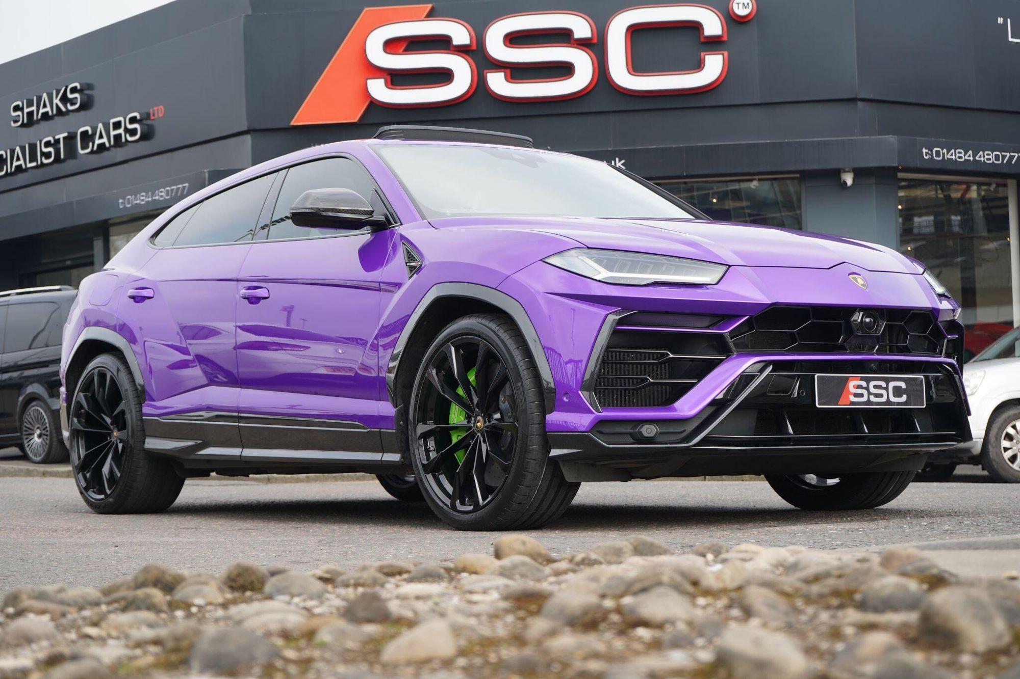 LAMBORGHINI URUS ESTATE 4.0T FSI V8 5dr Auto for sale UK - Slide 5