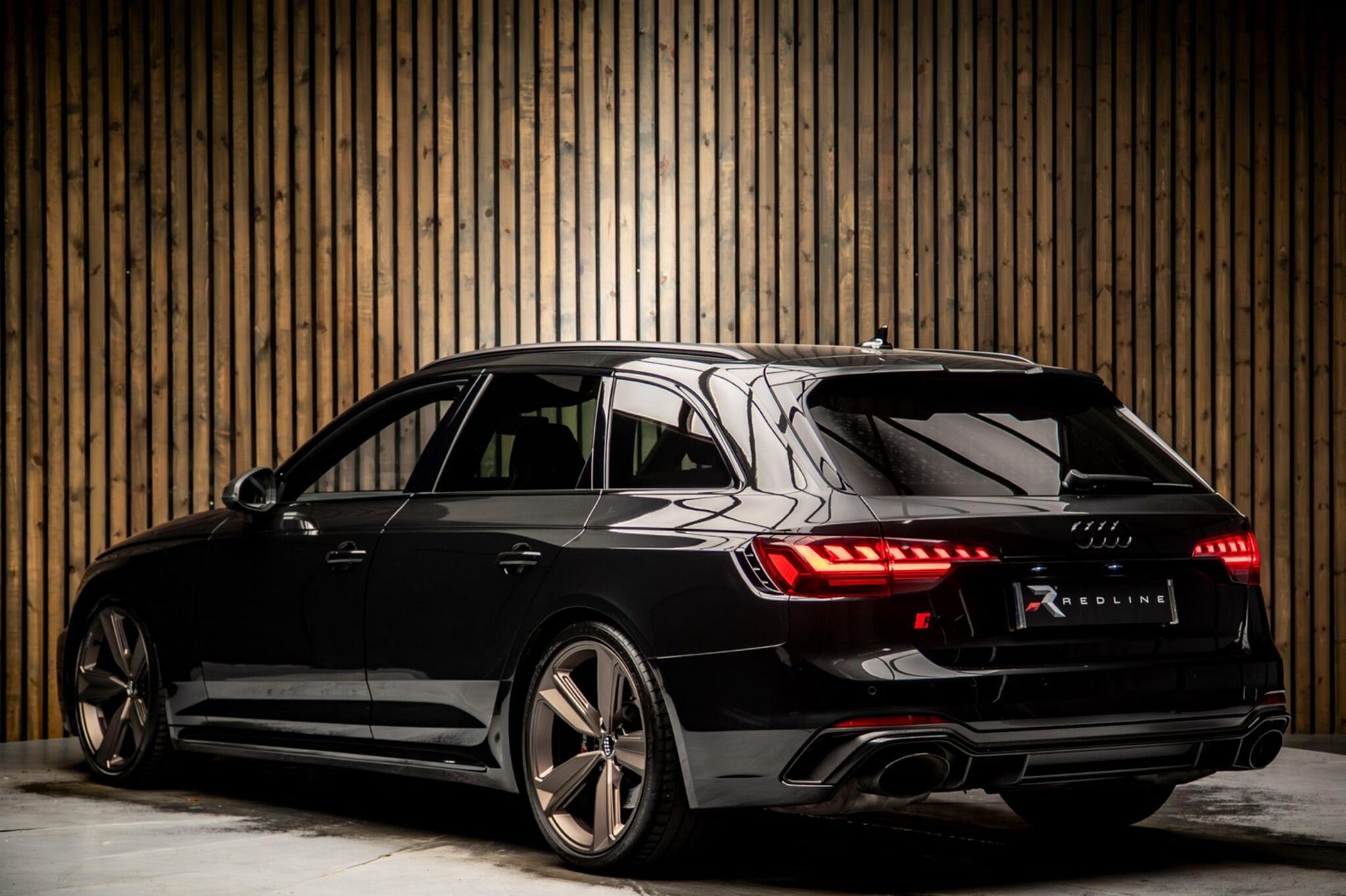 AUDI RS4 RS 4 AVANT SPECIAL EDITION RS 4 TFSI Quattro Bronze Edition 5dr S Tronic for sale UK - Slide 3