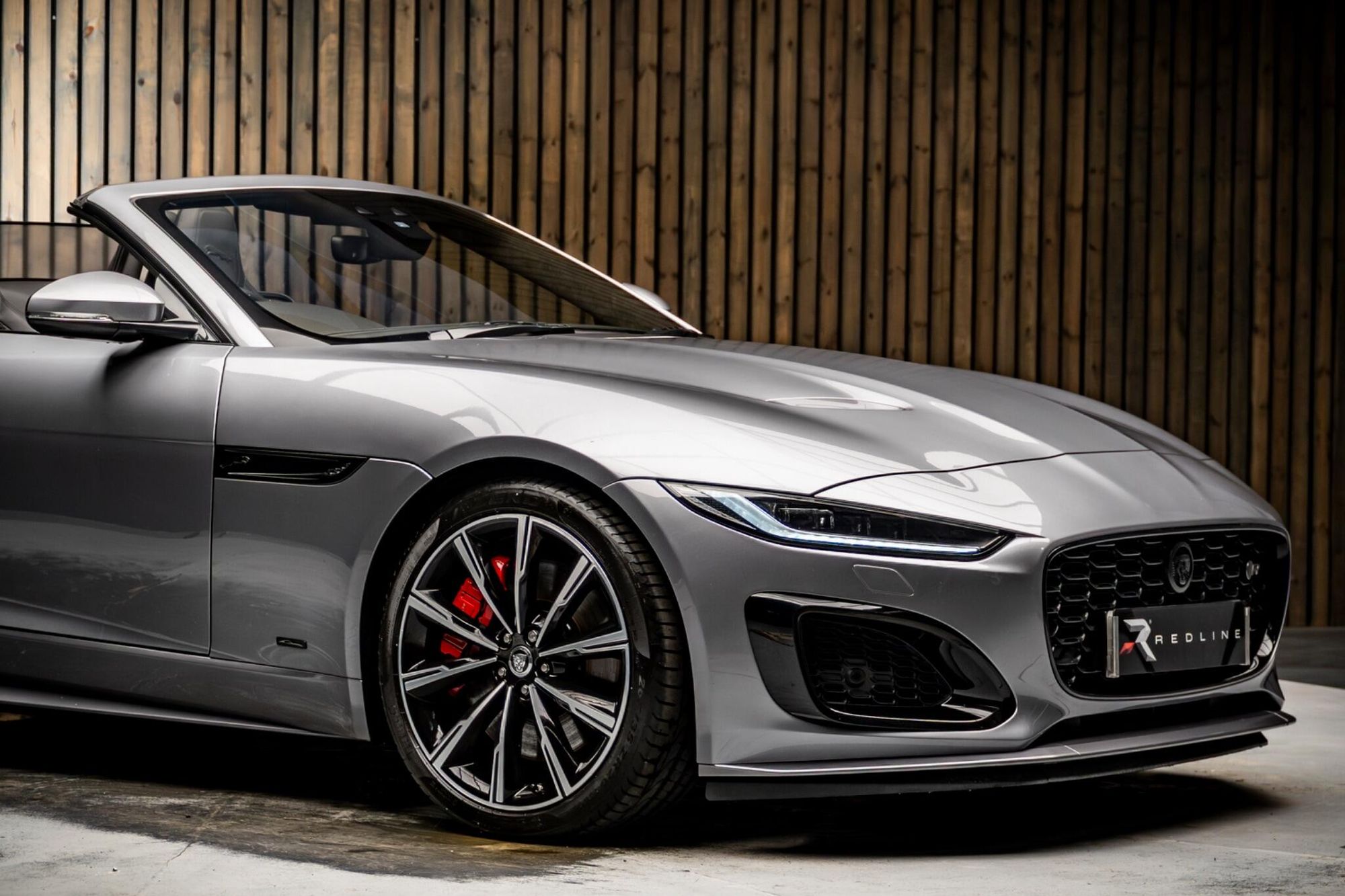 JAGUAR F-TYPE CONVERTIBLE 5.0 P575 Supercharged V8 R 75 2dr Auto AWD for sale UK - Slide 10