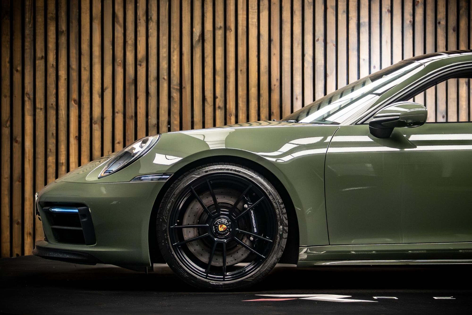 PORSCHE 911 [992] CARRERA COUPE GTS 2dr PDK for sale UK - Slide 9