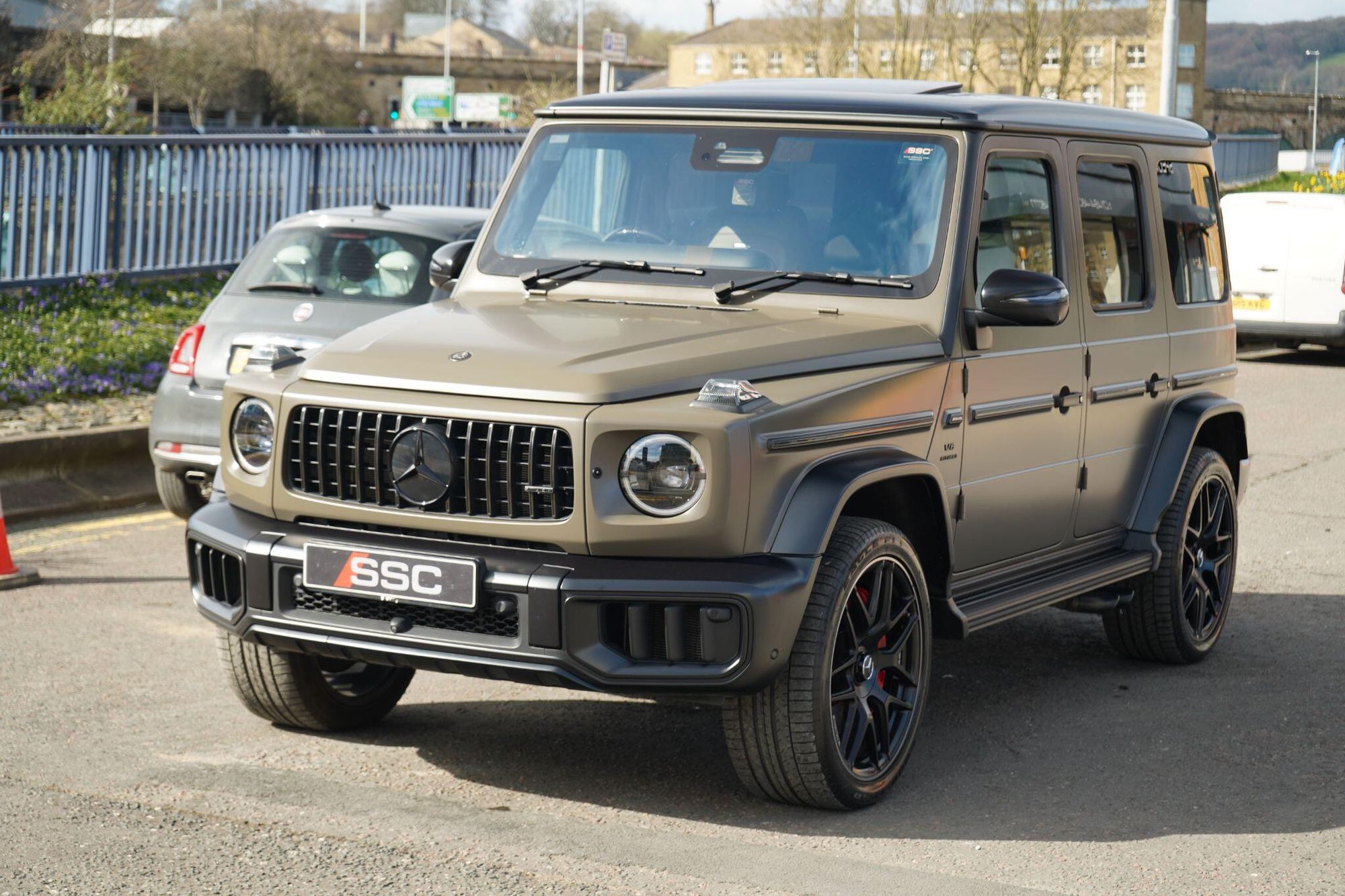 MERCEDES-BENZ G CLASS AMG STATION WAGON SPECIAL EDITIONS G63 Magno Edition 5dr 9G-Tronic for sale UK - Slide 7