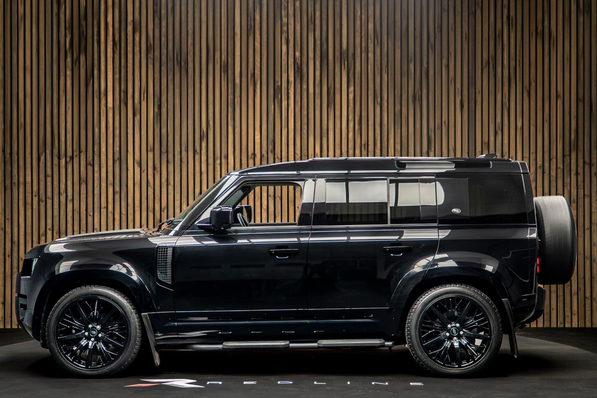LAND ROVER DEFENDER ESTATE SPECIAL EDITIONS 3.0 D250 XS Edition 110 5dr Auto for sale UK - Slide 7