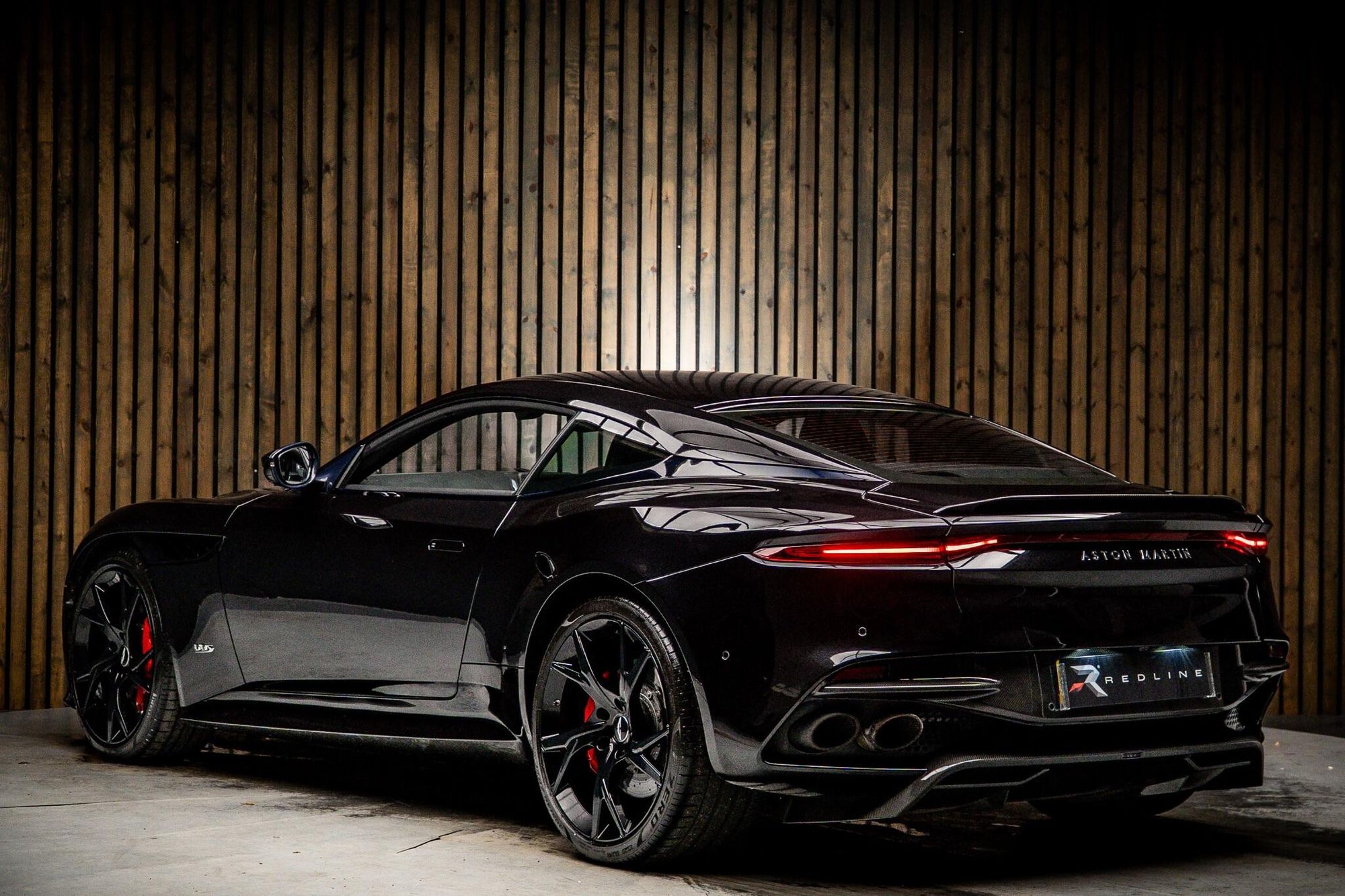 ASTON MARTIN DBS COUPE V12 Superleggera 2dr Touchtronic Auto for sale UK - Slide 3