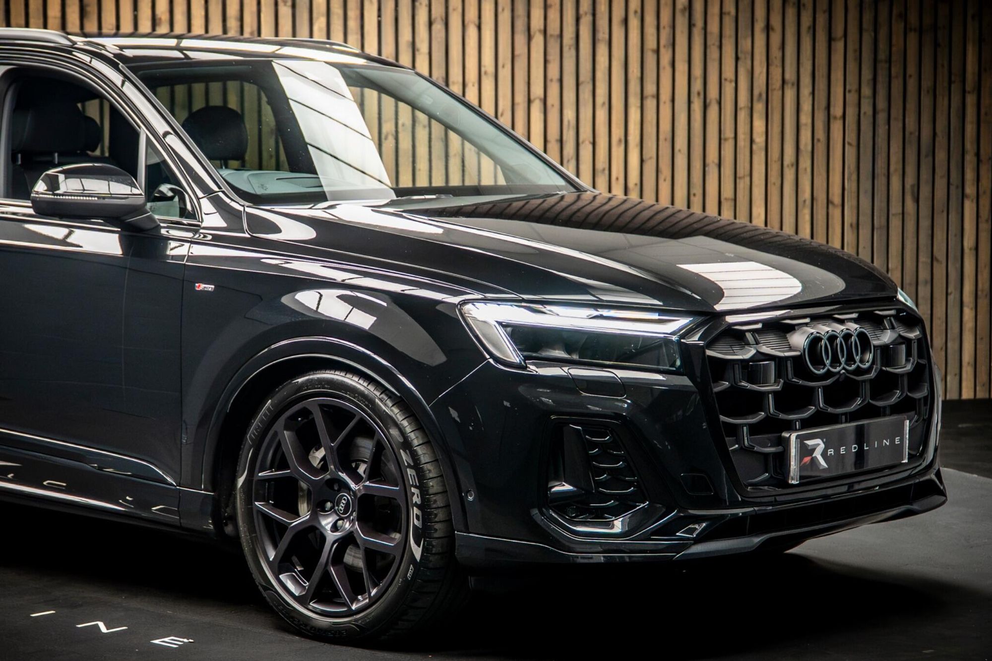 AUDI Q7 DIESEL ESTATE 45 TDI Quattro Black Edition 5dr Tiptronic for sale UK - Slide 9