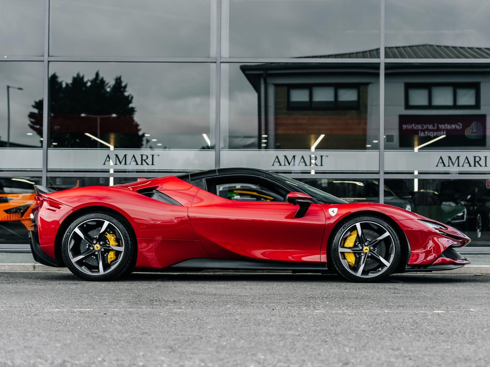 FERRARI SF90 SPIDER 2dr Auto for sale UK - Slide 3