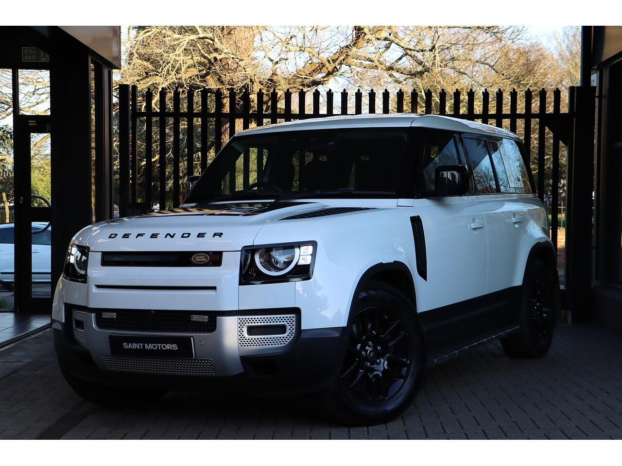 LAND ROVER DEFENDER DIESEL ESTATE 2.0 D240 S 110 5dr Auto for sale UK - Slide 3