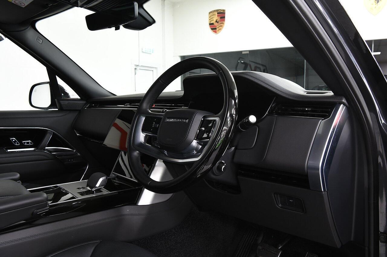 LAND ROVER RANGE ROVER DIESEL ESTATE 3.0 D350 Autobiography LWB 4dr Auto [7 Seat] for sale UK - Slide 4