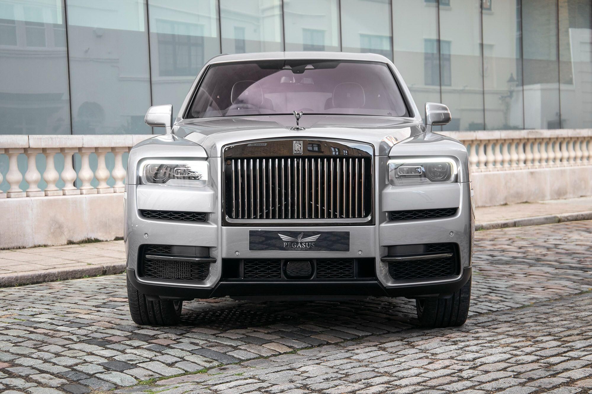 ROLLS-ROYCE CULLINAN ESTATE Black Badge 5dr Auto for sale UK - Slide 7