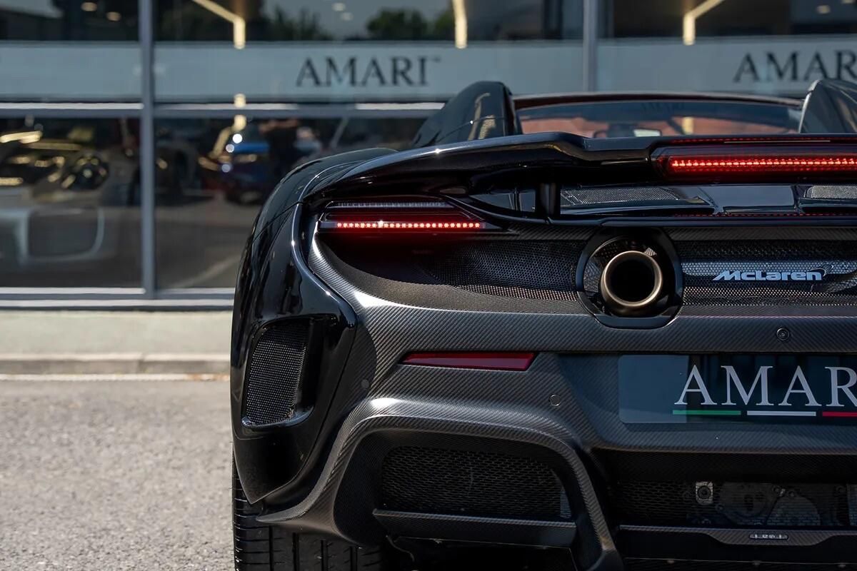 MCLAREN 675LT SPIDER SPECIAL EDITION V8 2dr SSG Auto for sale UK - Slide 10