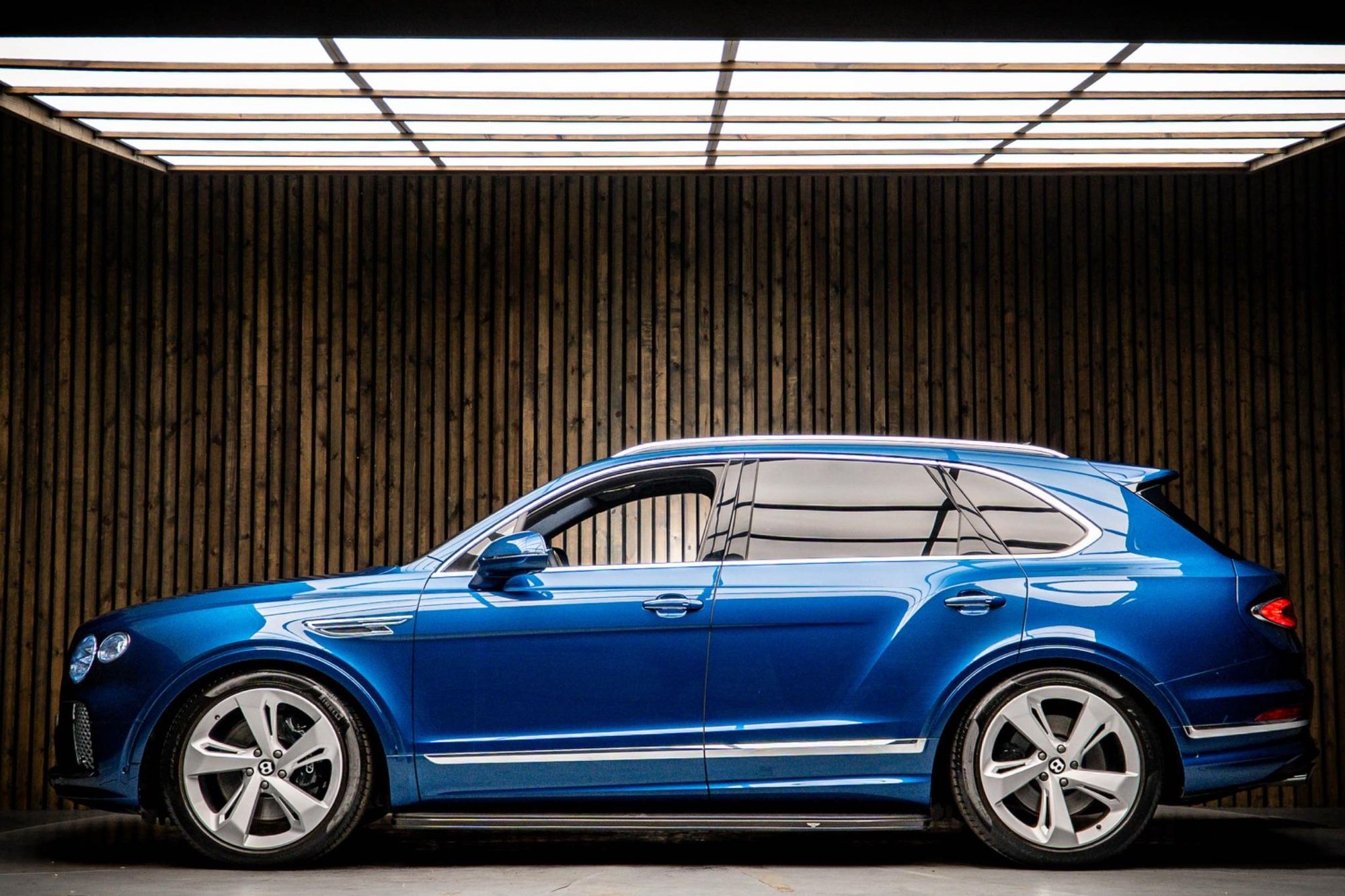 BENTLEY BENTAYGA ESTATE 4.0 V8 5dr Auto for sale UK - Slide 7