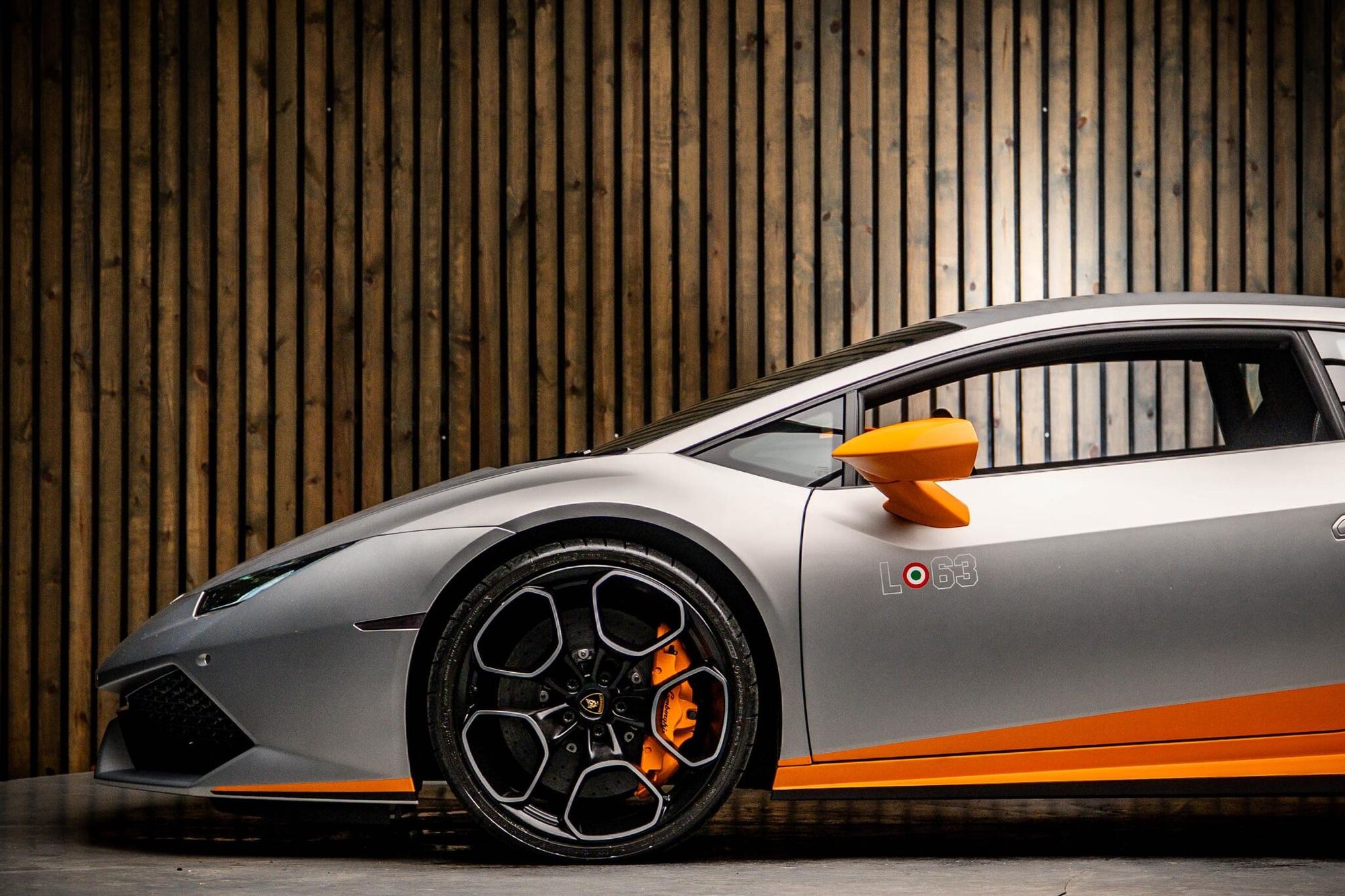 LAMBORGHINI HURACAN COUPE SPECIAL EDITION LP 610-4 Avio 2dr LDF for sale UK - Slide 9