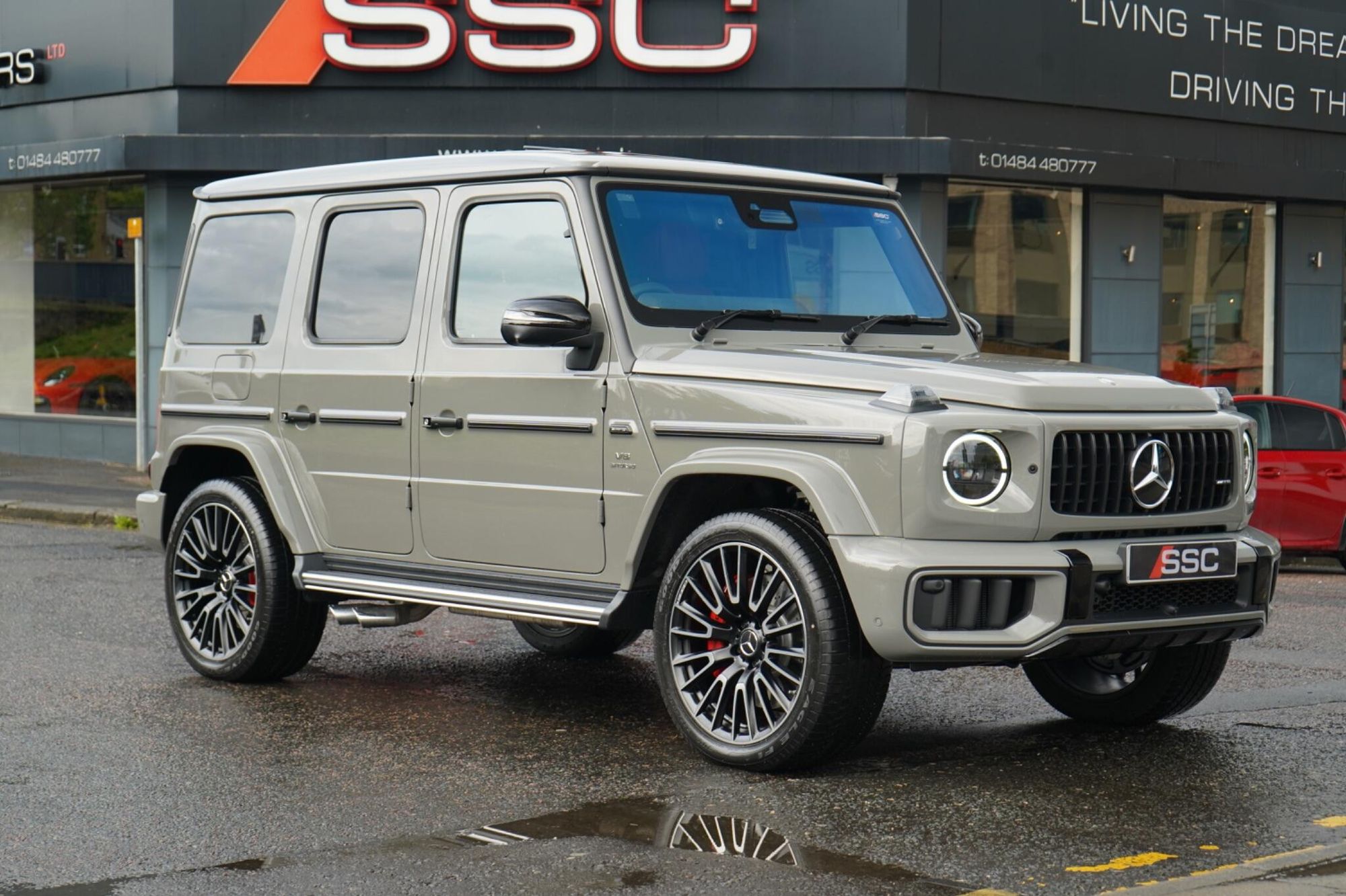 MERCEDES-BENZ G CLASS AMG STATION WAGON SPECIAL EDITIONS G63 Manufaktur Edition 5dr 9G-Tronic for sale UK - Slide 4